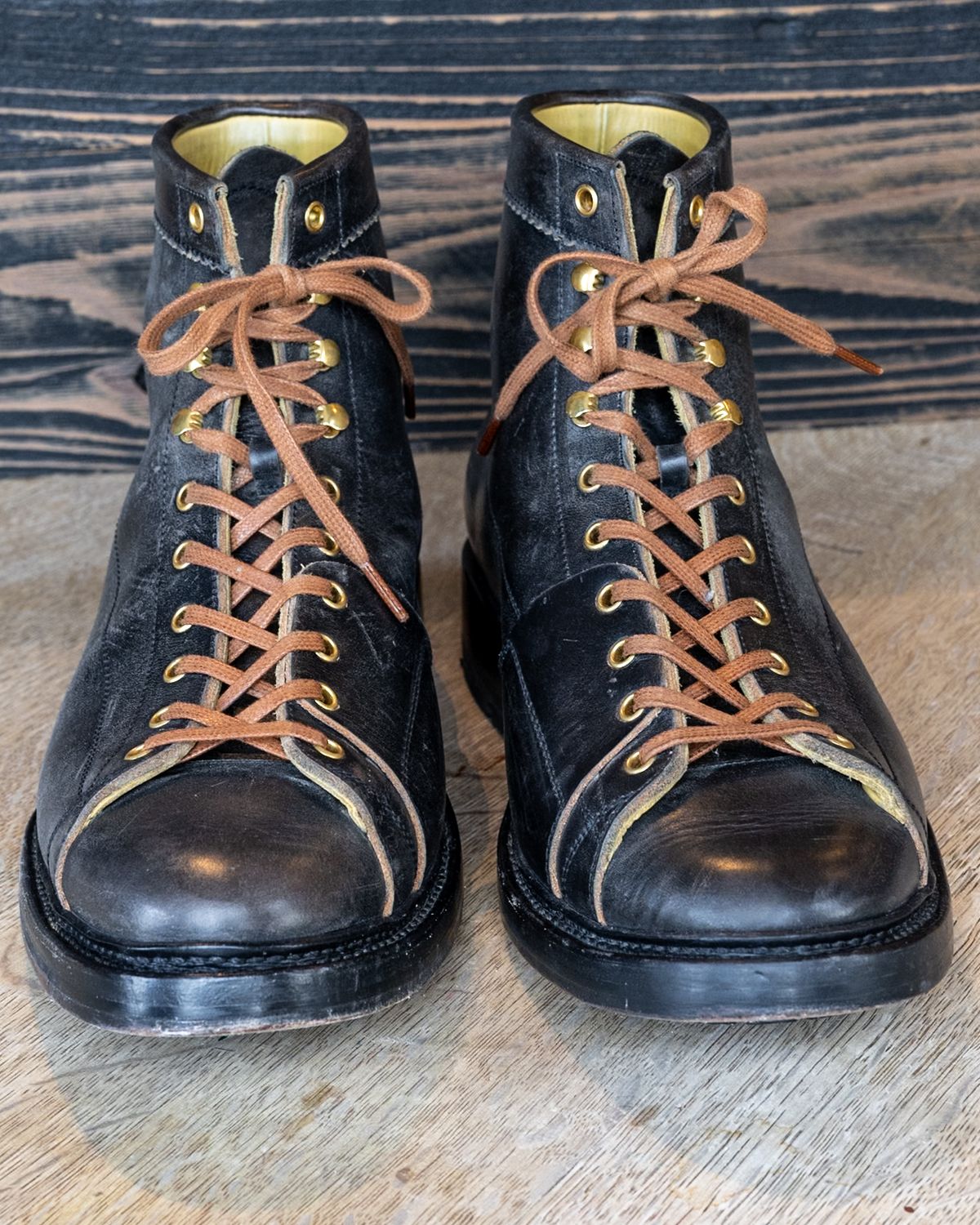Photo by rustic.boots on December 1, 2025 of the Sagara Cordmaster in Black Rust Arborwax.