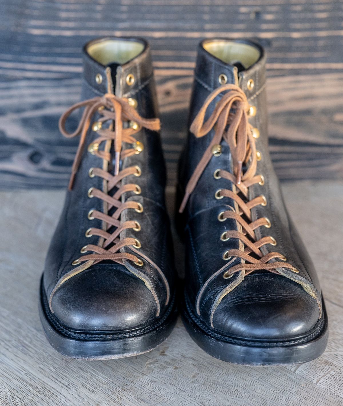 Photo by rustic.boots on December 29, 2025 of the Sagara Cordmaster in Black Rust Arborwax.
