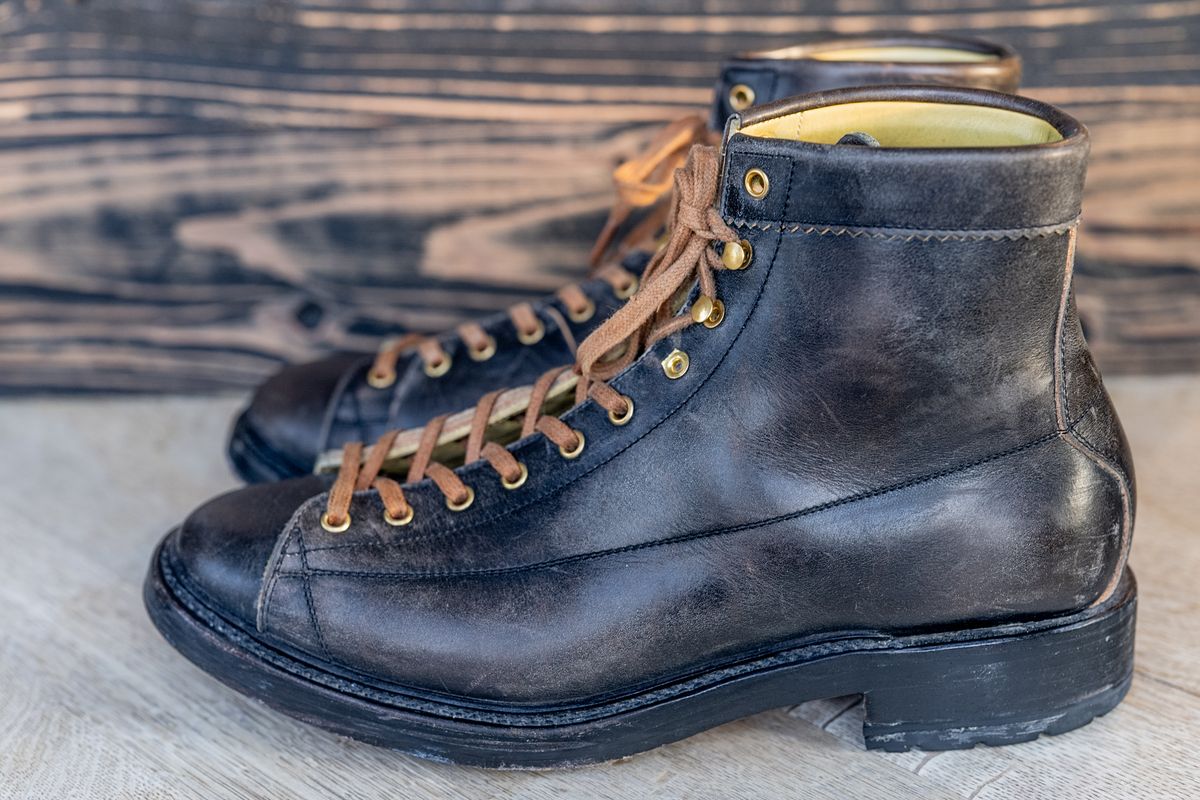 Photo by rustic.boots on December 29, 2025 of the Sagara Cordmaster in Black Rust Arborwax.