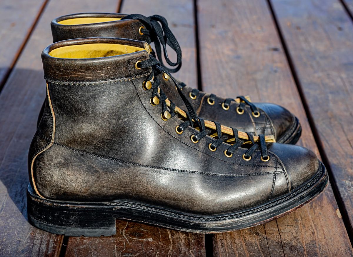 Photo by rustic.boots on February 1, 2026 of the Sagara Cordmaster in Black Rust Arborwax.