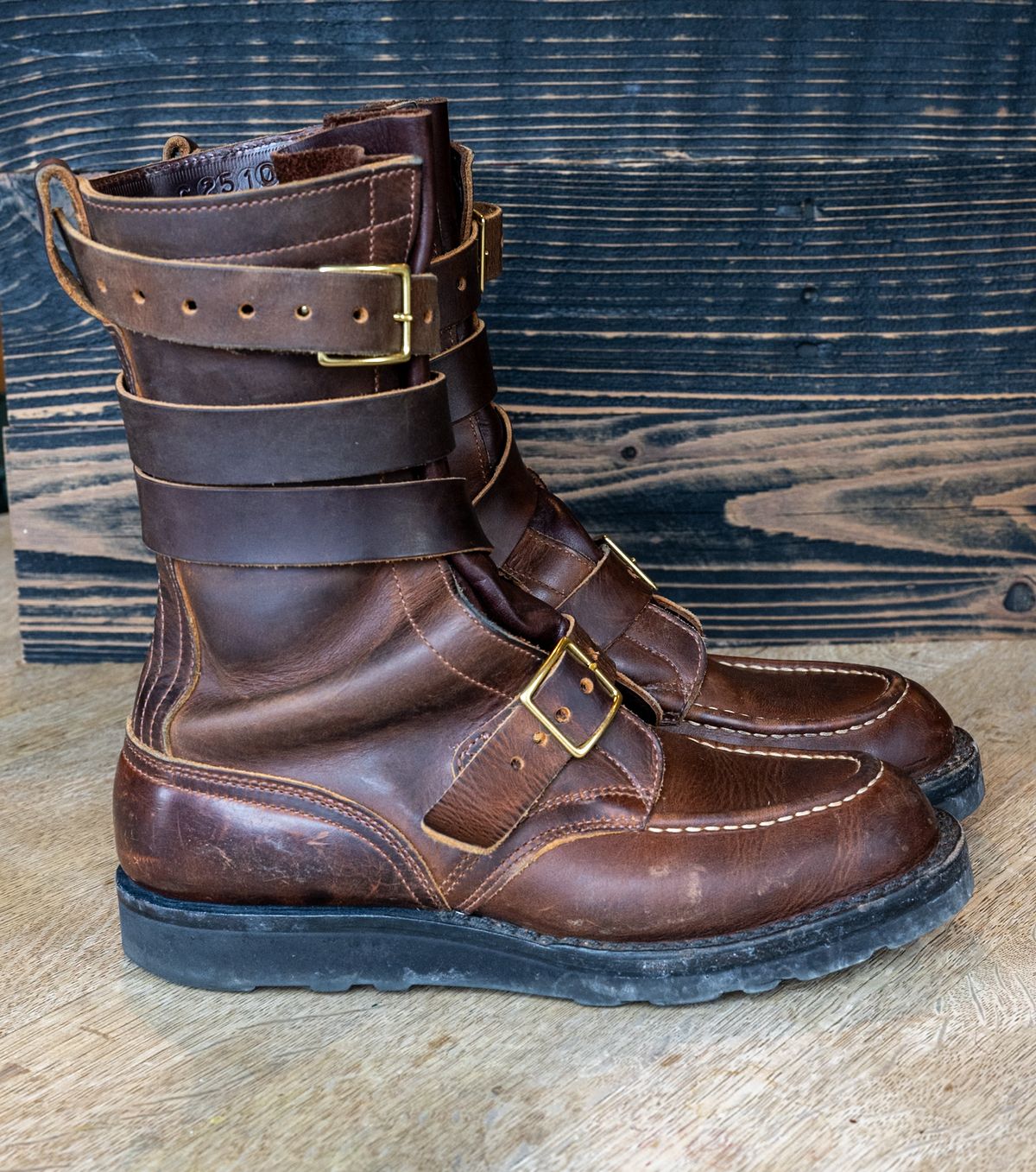 Photo by rustic.boots on December 1, 2025 of the Nicks TankerPro in Horween Orange Predator.