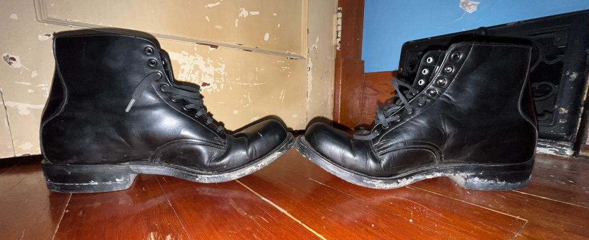 Photo by BigMunnyMunro on November 11, 2024 of the Unknown Maker Service Boot in Unknown Leather.