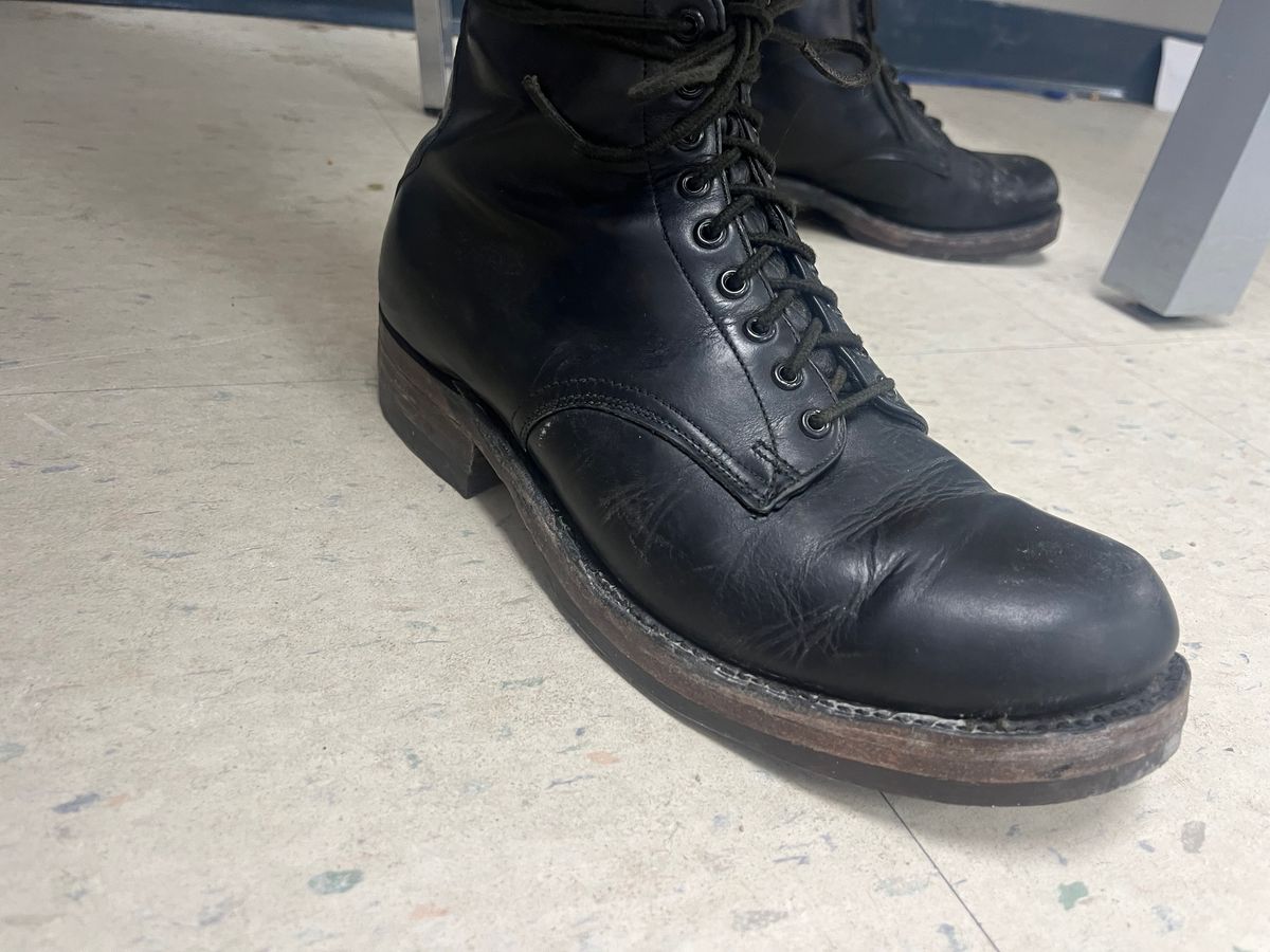 Photo by BigMunnyMunro on January 8, 2025 of the Unknown Maker Service Boot in Unknown Leather.
