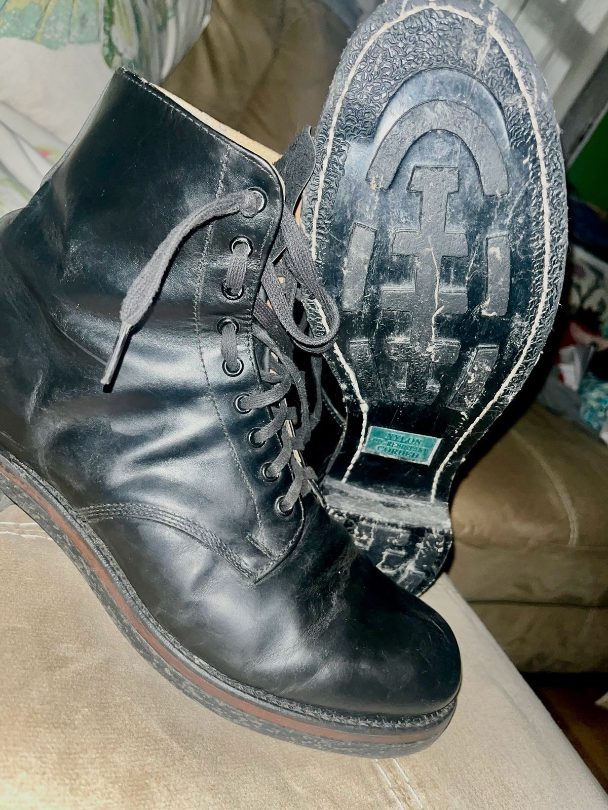 Photo by BigMunnyMunro on May 4, 2024 of the Unmarked Police Boot in Black Corrected Chrome Tan.