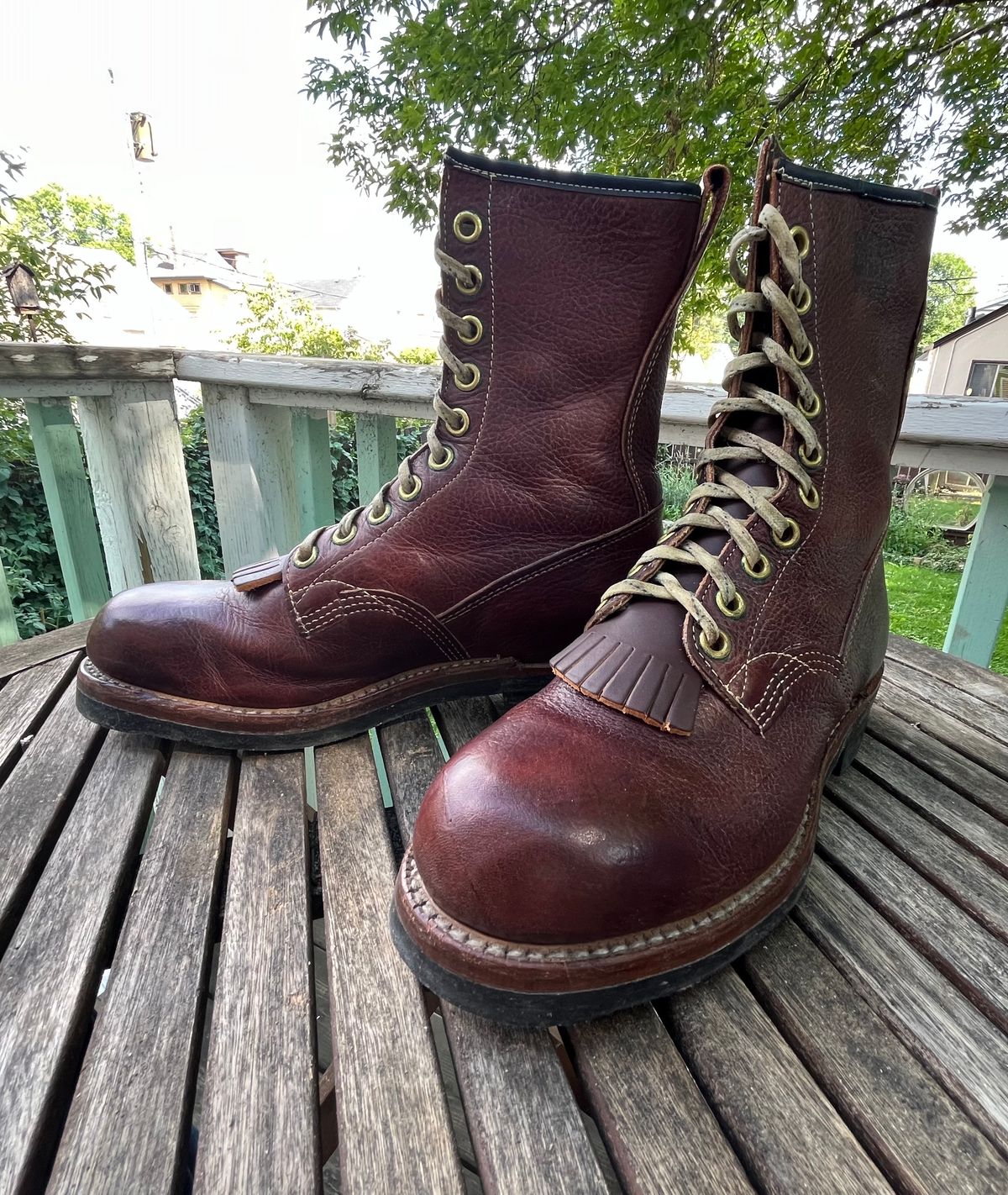 Photo by BigMunnyMunro on August 28, 2024 of the GREB 1960s Kodiak Steel Toe in Unknown Leather.