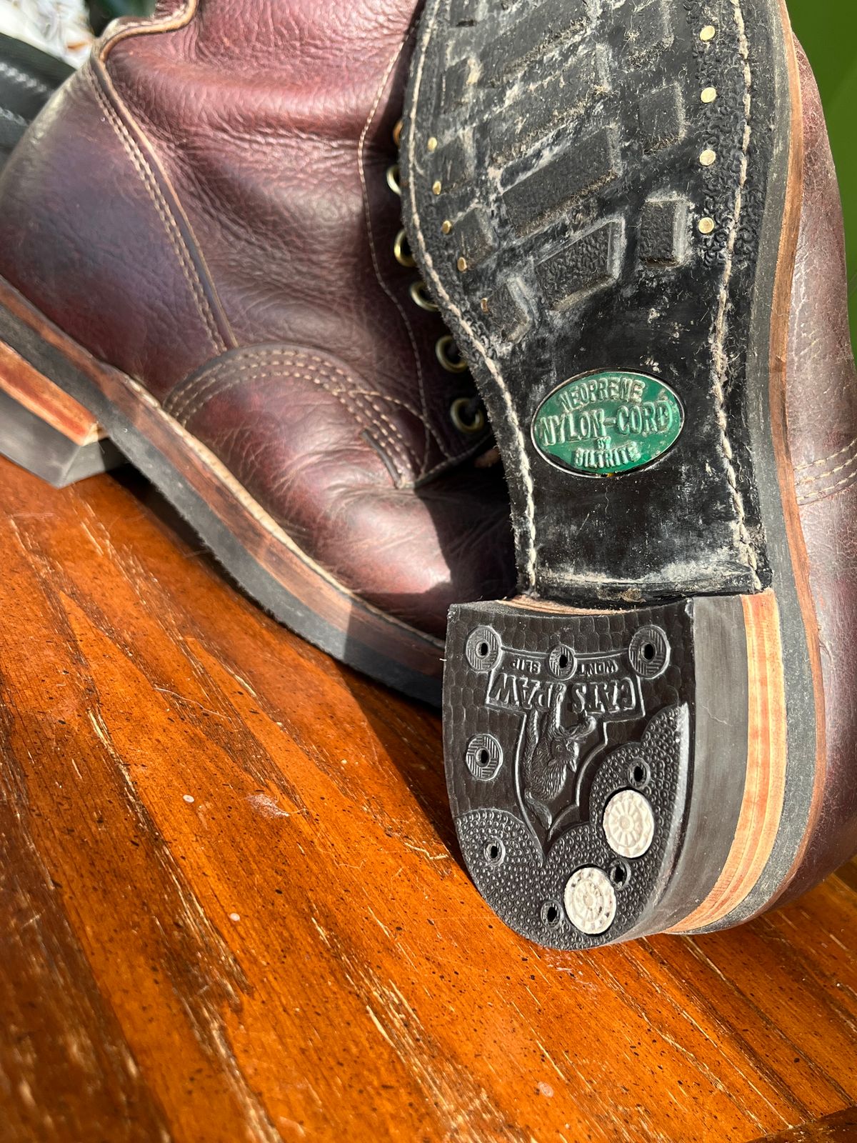 Photo by BigMunnyMunro on October 3, 2024 of the GREB 1960s Kodiak Steel Toe in Unknown Leather.