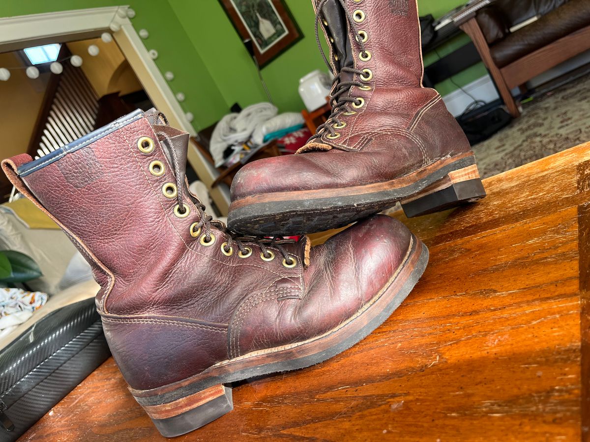 Photo by BigMunnyMunro on October 3, 2024 of the GREB 1960s Kodiak Steel Toe in Unknown Leather.