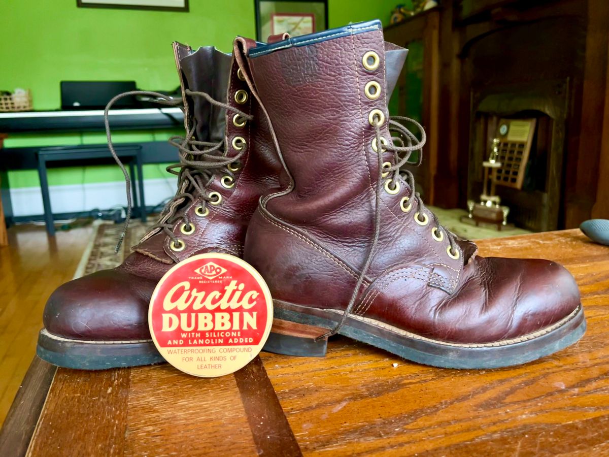 Photo by BigMunnyMunro on October 18, 2024 of the GREB 1960s Kodiak Steel Toe in Unknown Leather.