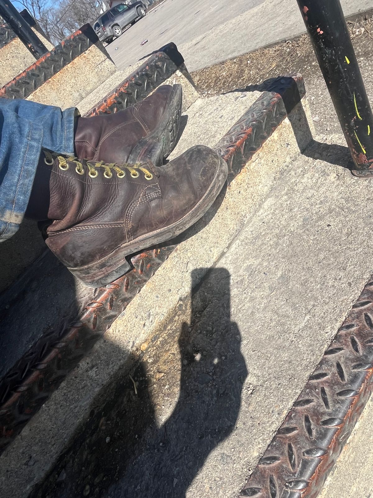 Photo by BigMunnyMunro on March 24, 2025 of the GREB 1960s Kodiak Steel Toe in Unknown Leather.