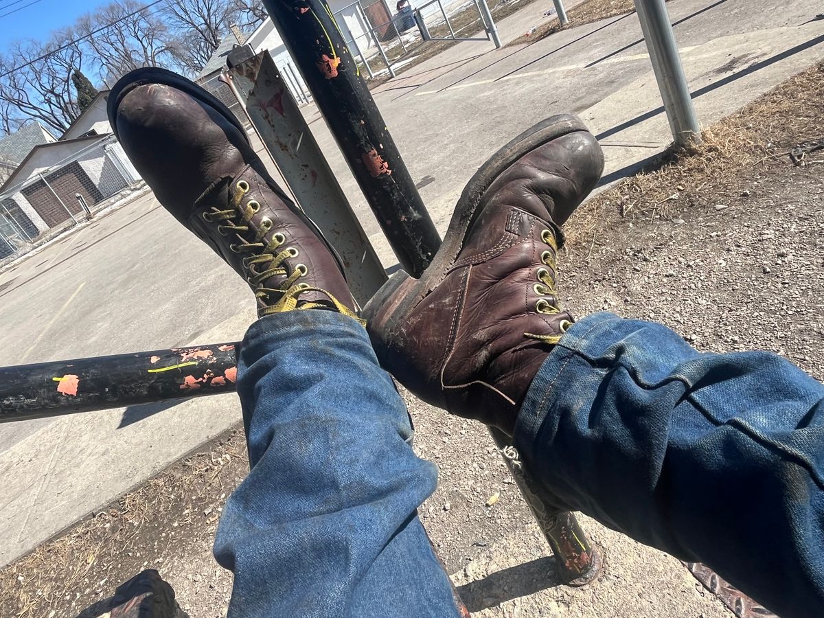 Photo by BigMunnyMunro on March 24, 2025 of the GREB 1960s Kodiak Steel Toe in Unknown Leather.