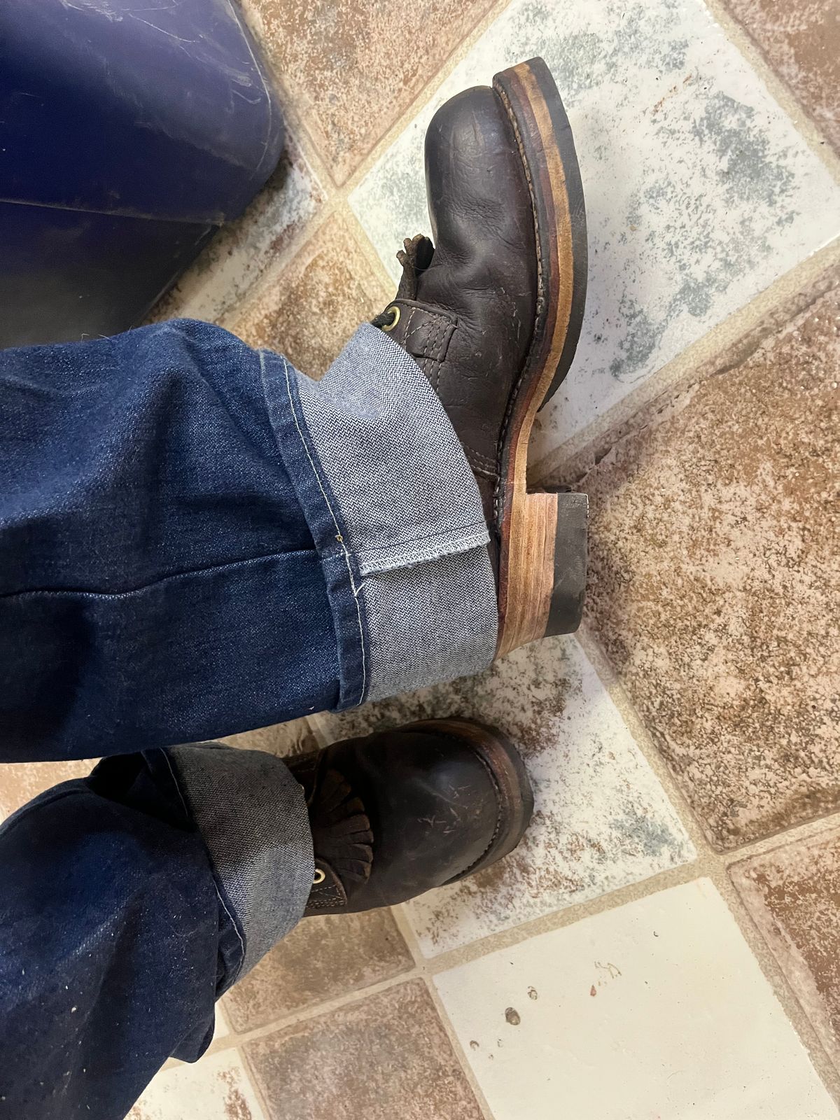 Photo by BigMunnyMunro on June 19, 2025 of the GREB 1960s Kodiak Steel Toe in Unknown Leather.