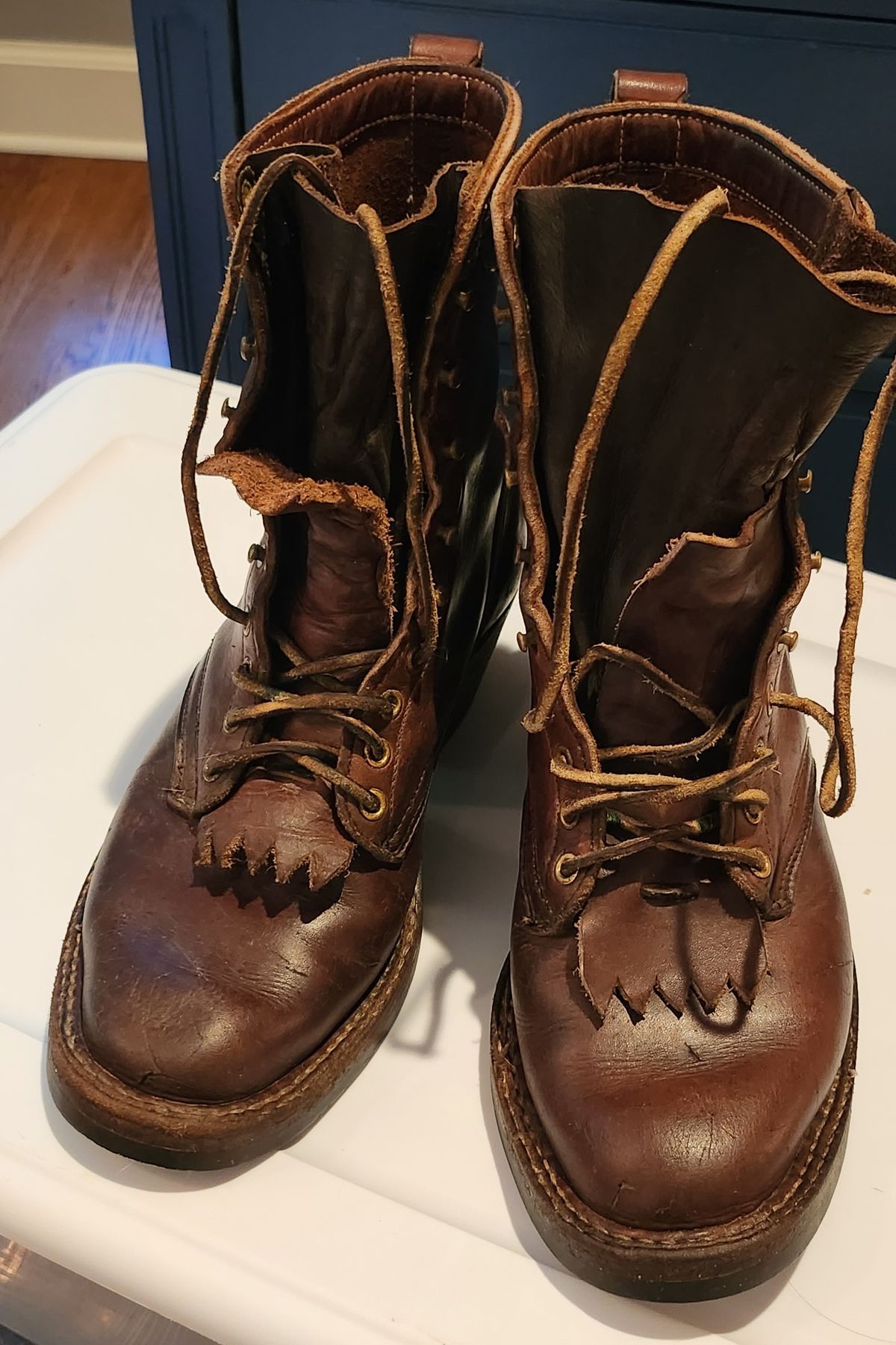 Photo by Zeonic on September 6, 2023 of the White's Packer in Brown Distress.