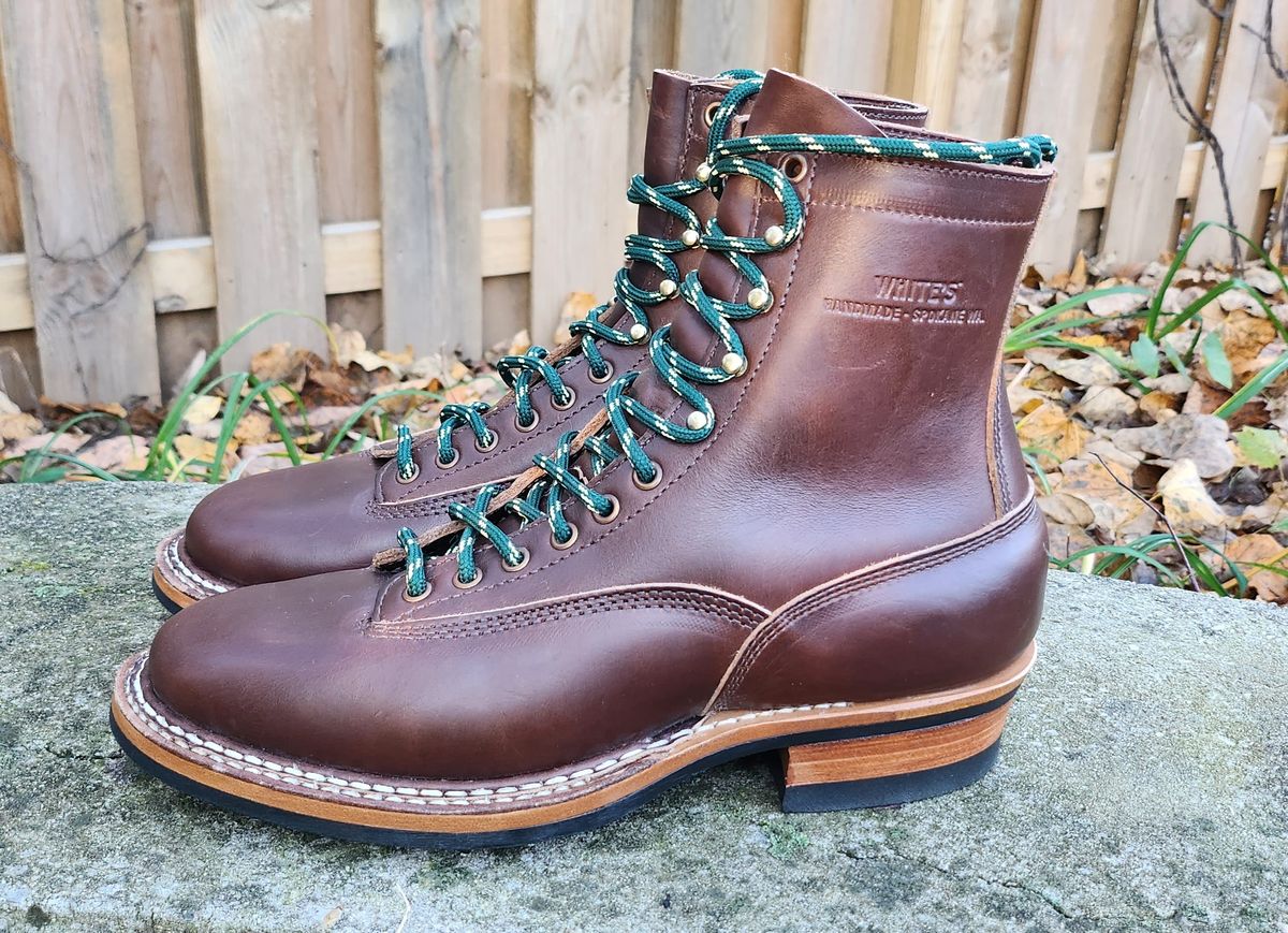 Photo by Zeonic on November 1, 2023 of the White's Bounty Hunter in Horween Brown Chromexcel.