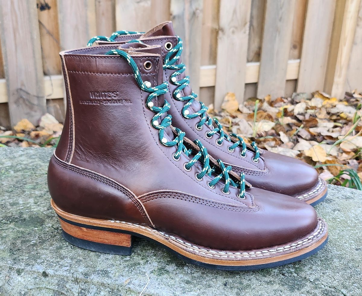 Photo by Zeonic on November 1, 2023 of the White's Bounty Hunter in Horween Brown Chromexcel.