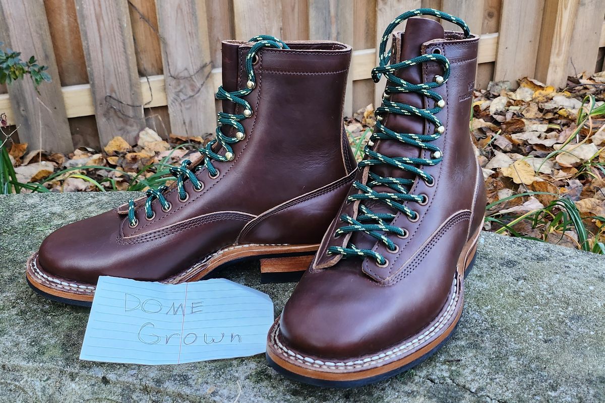 Photo by Zeonic on November 1, 2023 of the White's Bounty Hunter in Horween Brown Chromexcel.