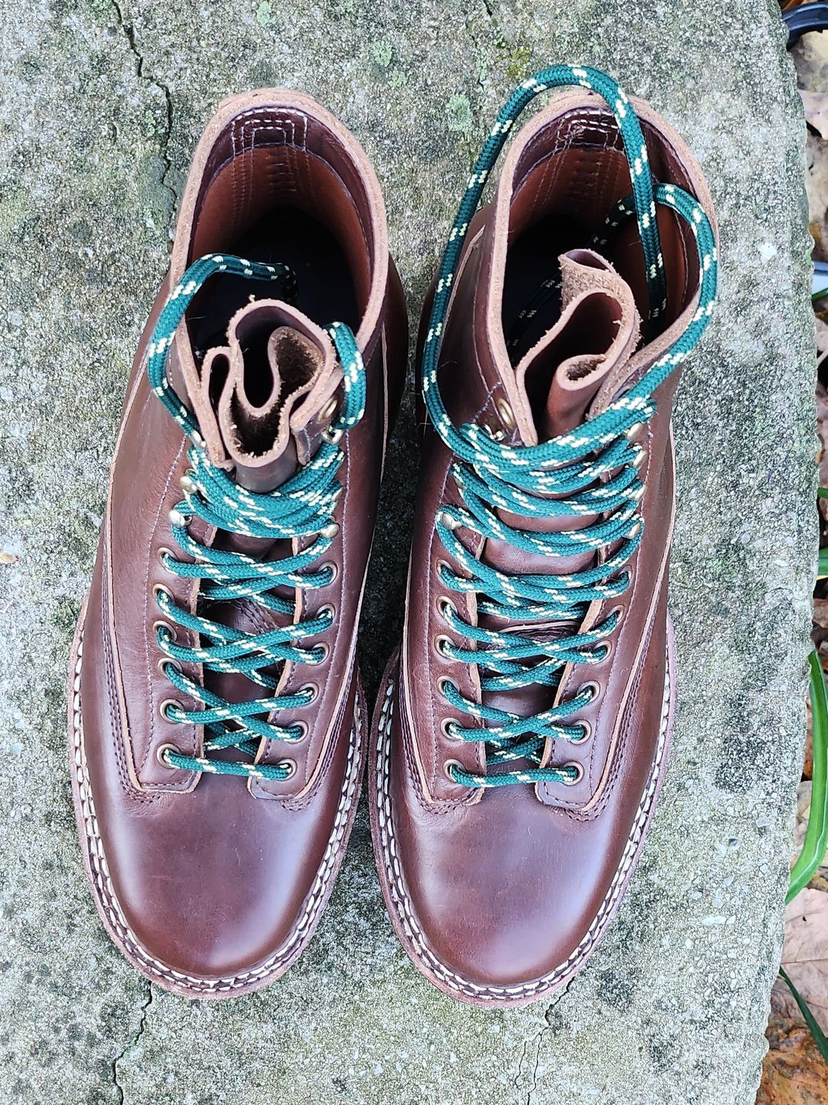 Photo by Zeonic on November 1, 2023 of the White's Bounty Hunter in Horween Brown Chromexcel.