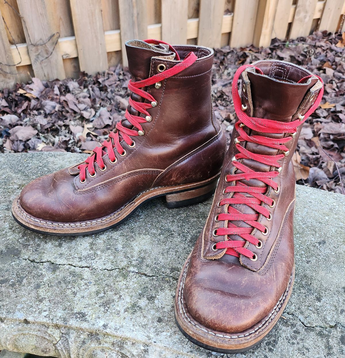 Photo by Zeonic on January 1, 2024 of the White's Bounty Hunter in Horween Brown Chromexcel.