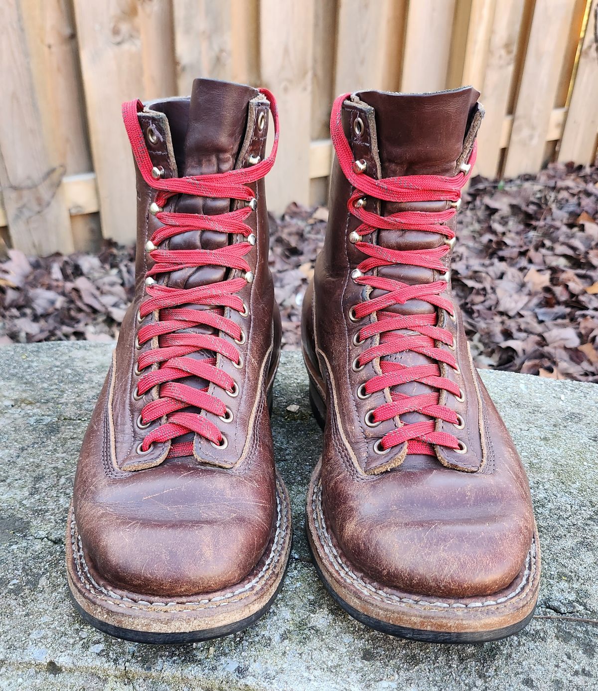 Photo by Zeonic on January 1, 2024 of the White's Bounty Hunter in Horween Brown Chromexcel.
