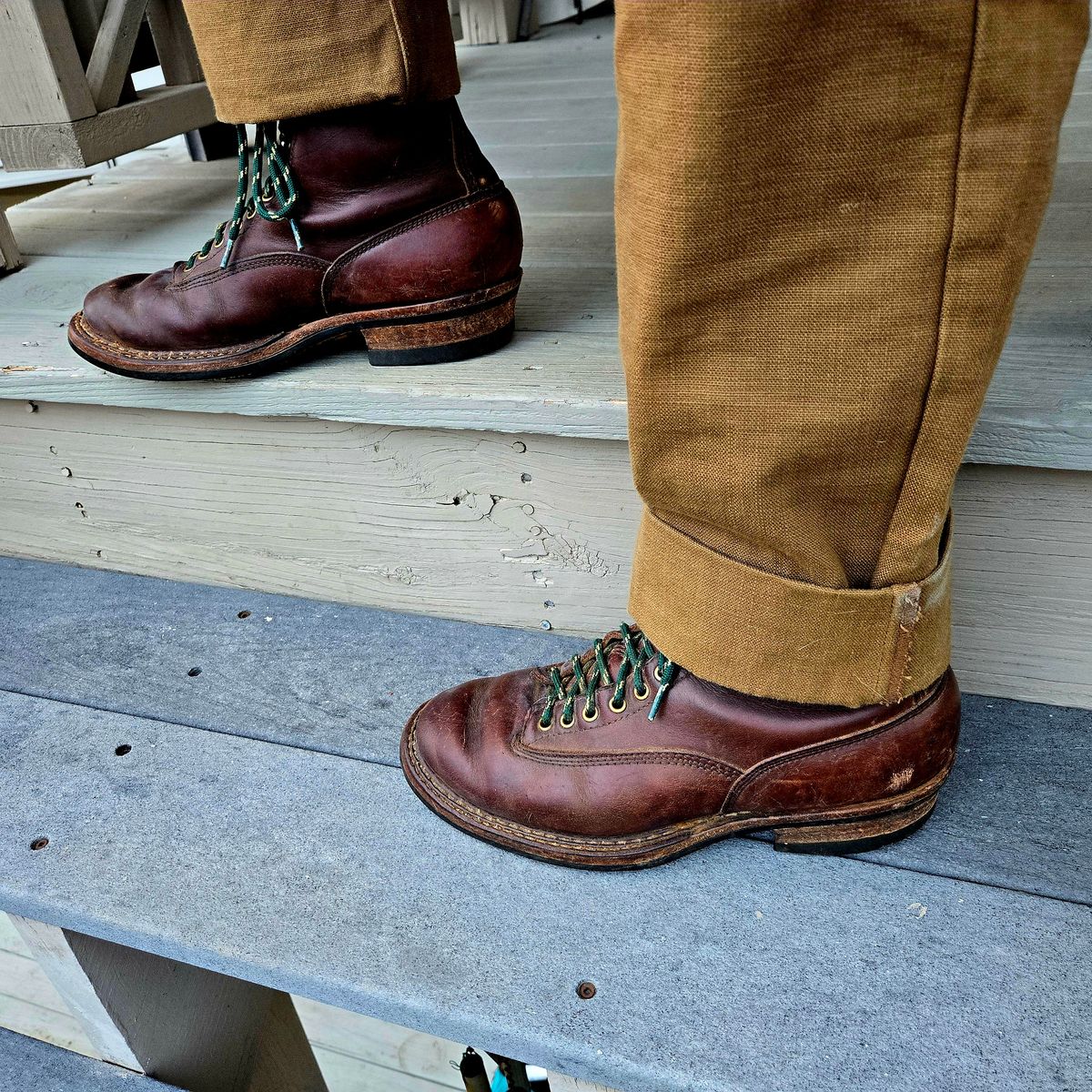 Photo by Zeonic on January 24, 2025 of the White's Bounty Hunter in Horween Brown Chromexcel.