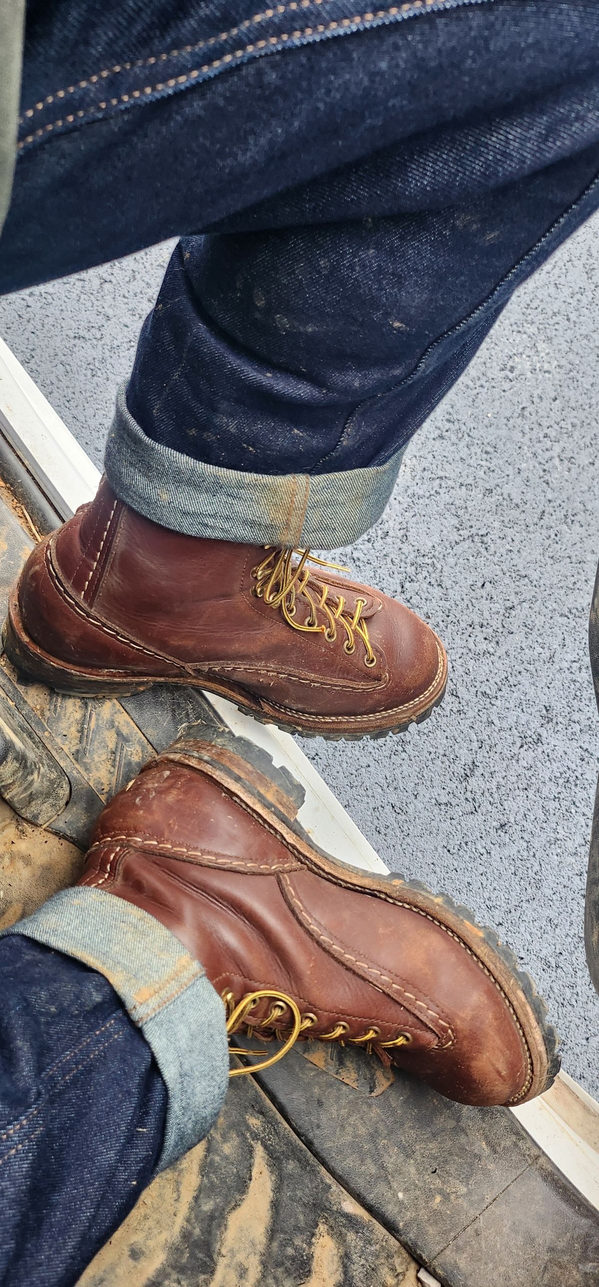 Photo by Zeonic on December 19, 2024 of the Wesco Jobmaster in Seidel Red Dog Oil Tan.