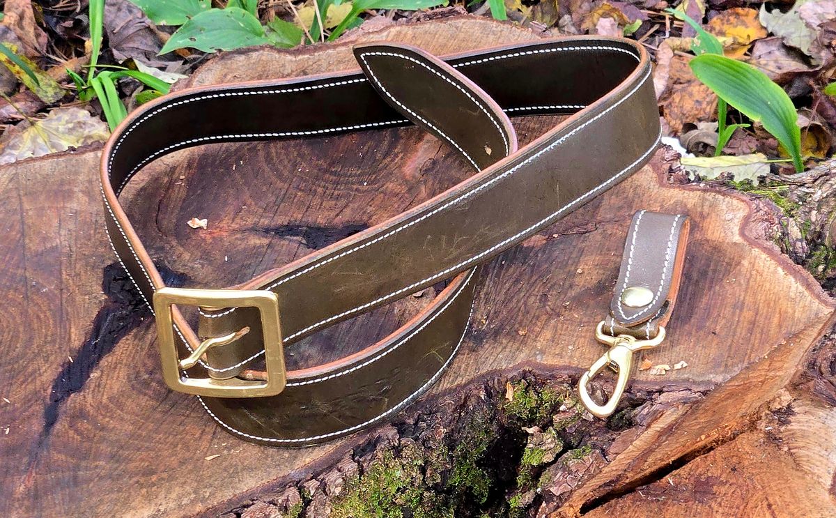 Photo by Zeonic on November 1, 2025 of the Unsung Yoke Belt in Wickett & Craig Olive Oiled Latigo.