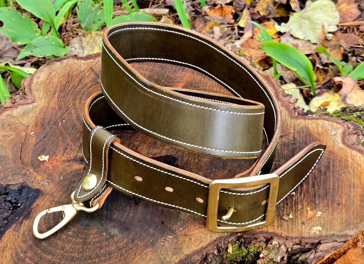 Photo by Zeonic on November 1, 2025 of the Unsung Yoke Belt in Wickett & Craig Olive Oiled Latigo.