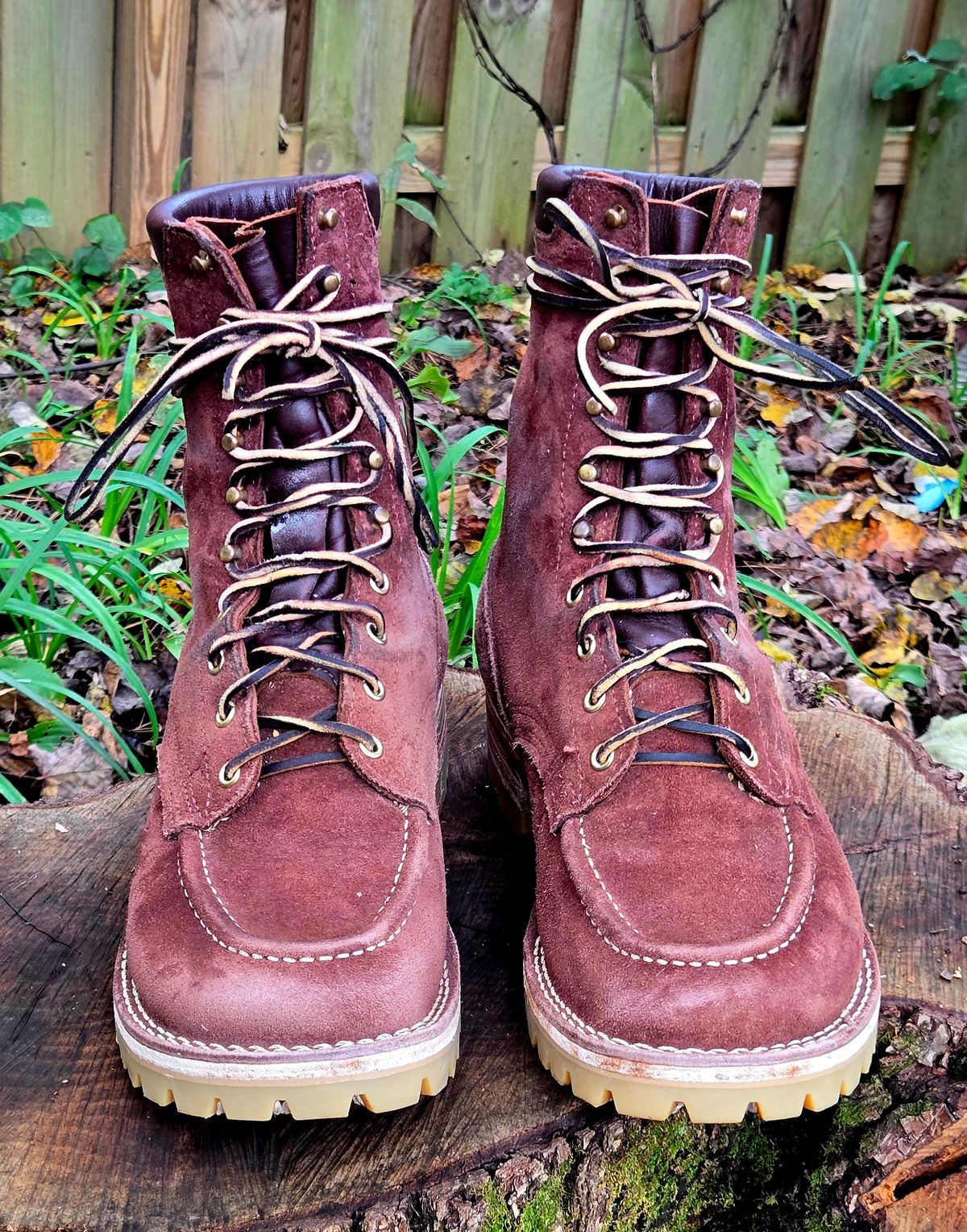 Photo by Zeonic on November 1, 2025 of the Nicks Moc Toe in 64 Mahogany.