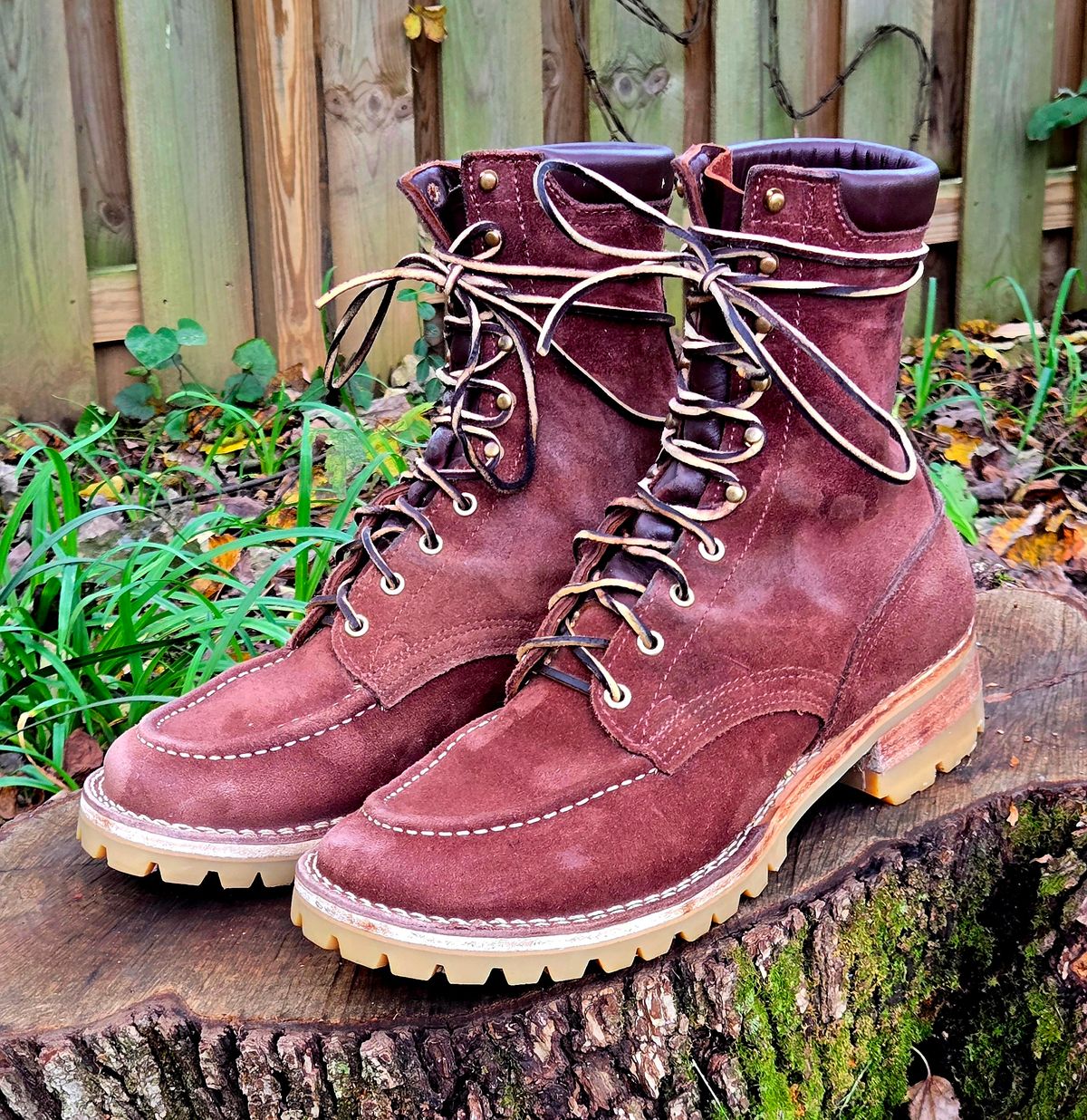 Photo by Zeonic on November 1, 2025 of the Nicks Moc Toe in 64 Mahogany.