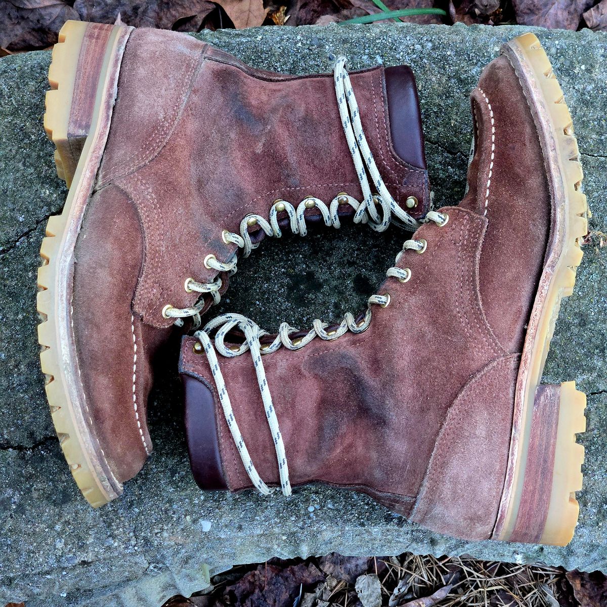 Photo by Zeonic on January 1, 2026 of the Nicks Moc Toe in 64 Mahogany.