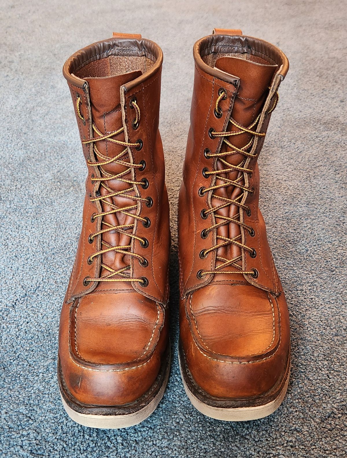 Photo by Longshot on December 4, 2023 of the Red Wing 8-Inch Classic Moc in S.B. Foot Oro-Iginal.