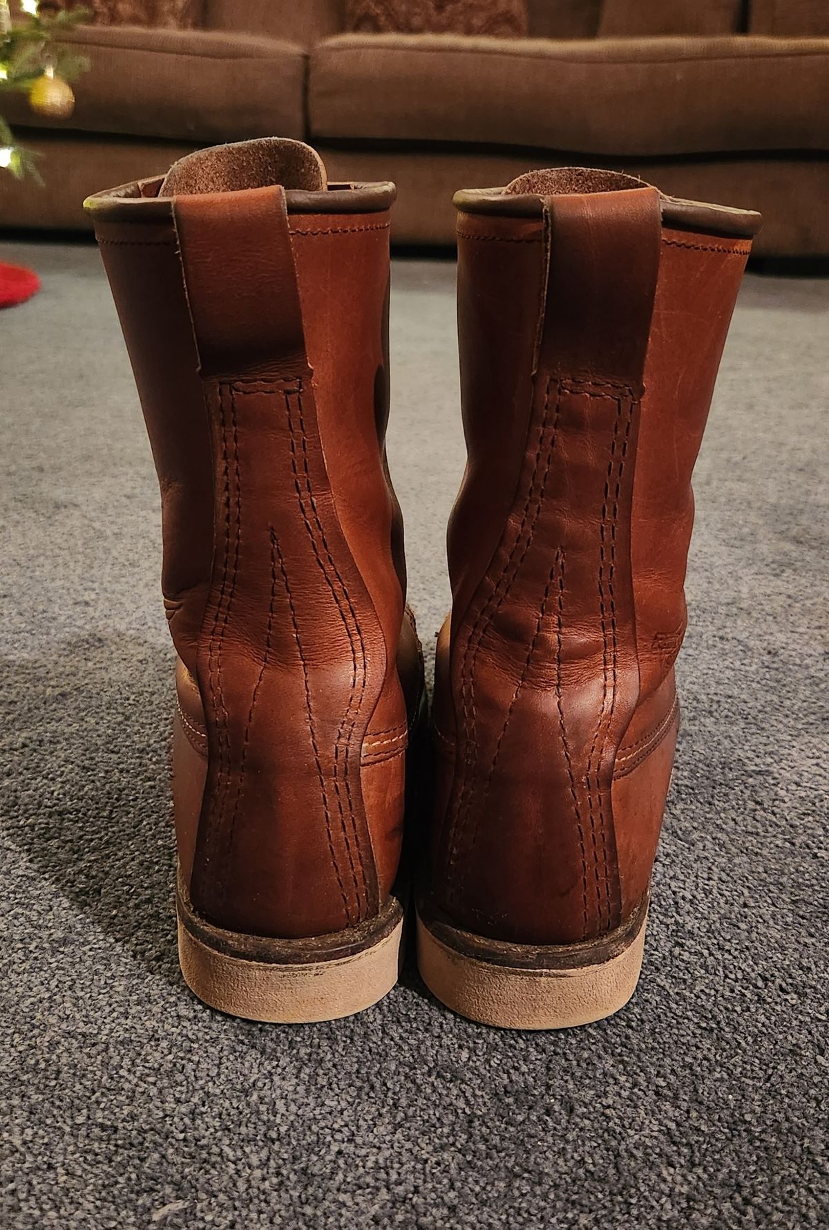 Photo by Longshot on January 5, 2024 of the Red Wing 8-Inch Classic Moc in S.B. Foot Oro-Iginal.