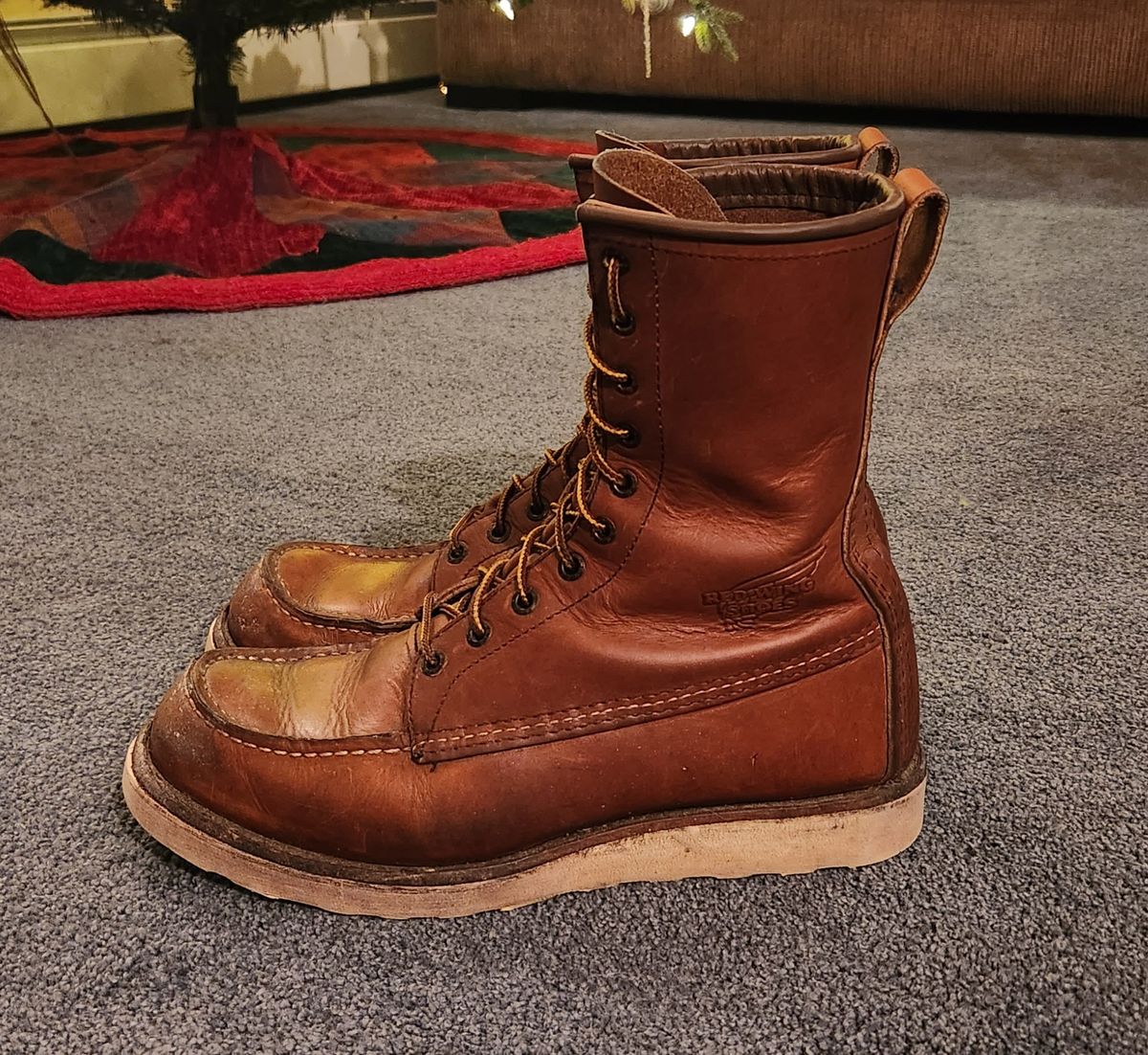 Photo by Longshot on January 5, 2024 of the Red Wing 8-Inch Classic Moc in S.B. Foot Oro-Iginal.