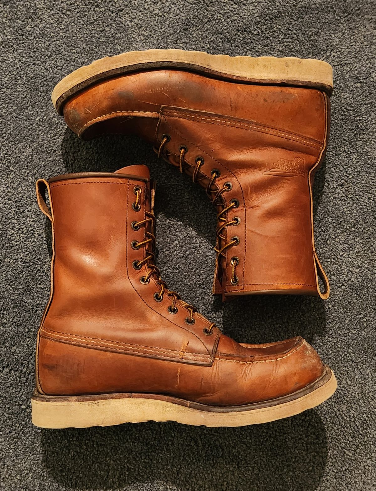 Photo by Longshot on January 5, 2024 of the Red Wing 8-Inch Classic Moc in S.B. Foot Oro-Iginal.