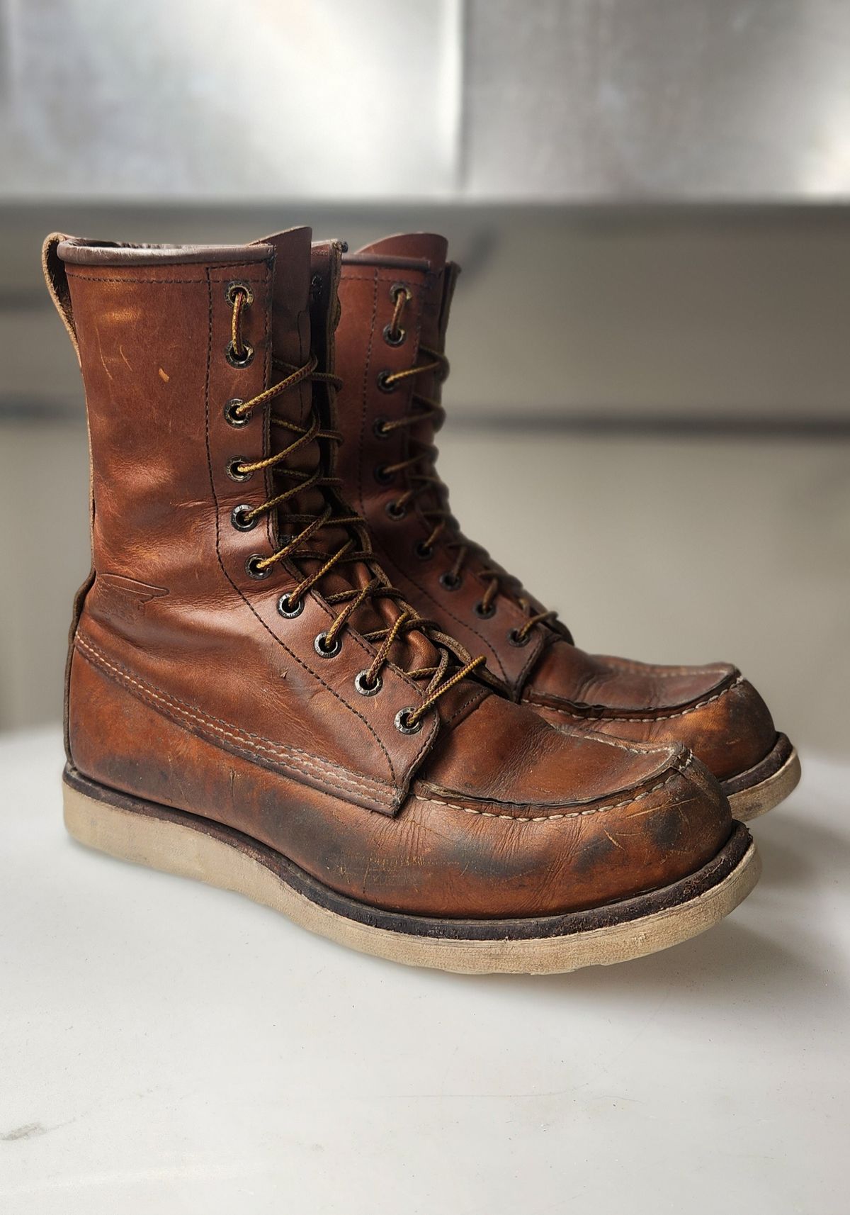 Photo by Longshot on February 5, 2024 of the Red Wing 8-Inch Classic Moc in S.B. Foot Oro-Iginal.