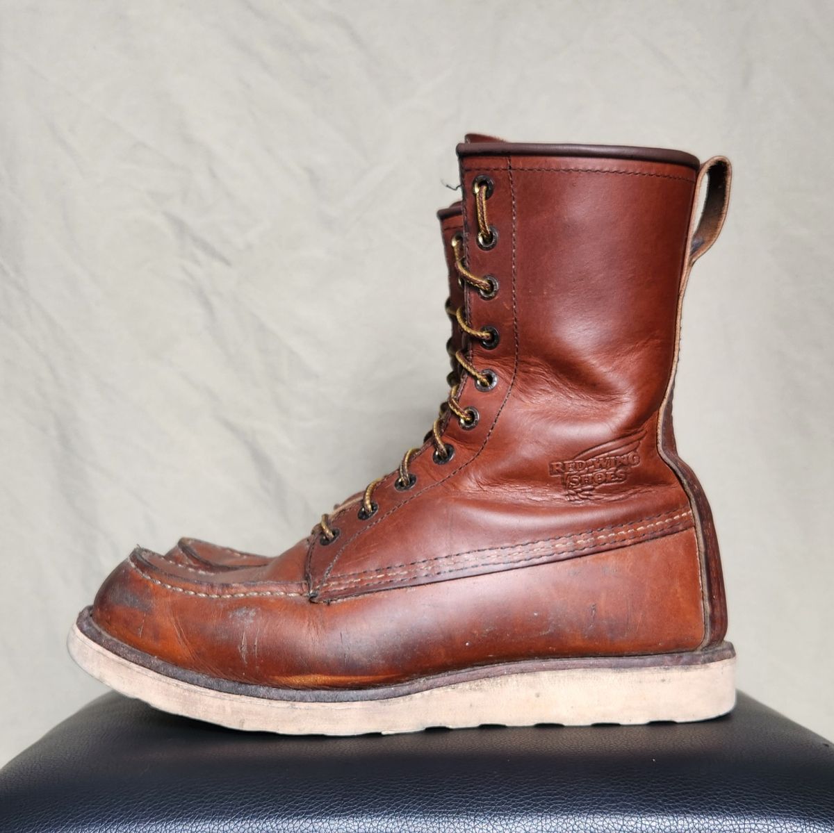 Photo by Longshot on April 5, 2024 of the Red Wing 8-Inch Classic Moc in S.B. Foot Oro-Iginal.