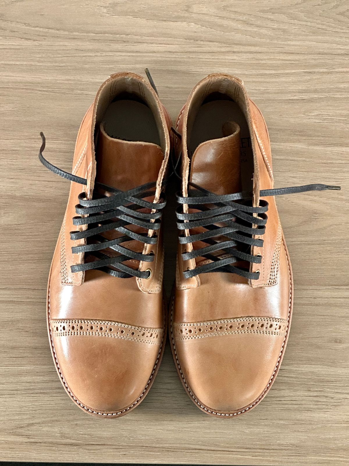 Photo by PanicAtTheCisco on October 1, 2022 of the Oak Street Bootmakers Field Boot in Maryam Natural TPR Horsebutt.