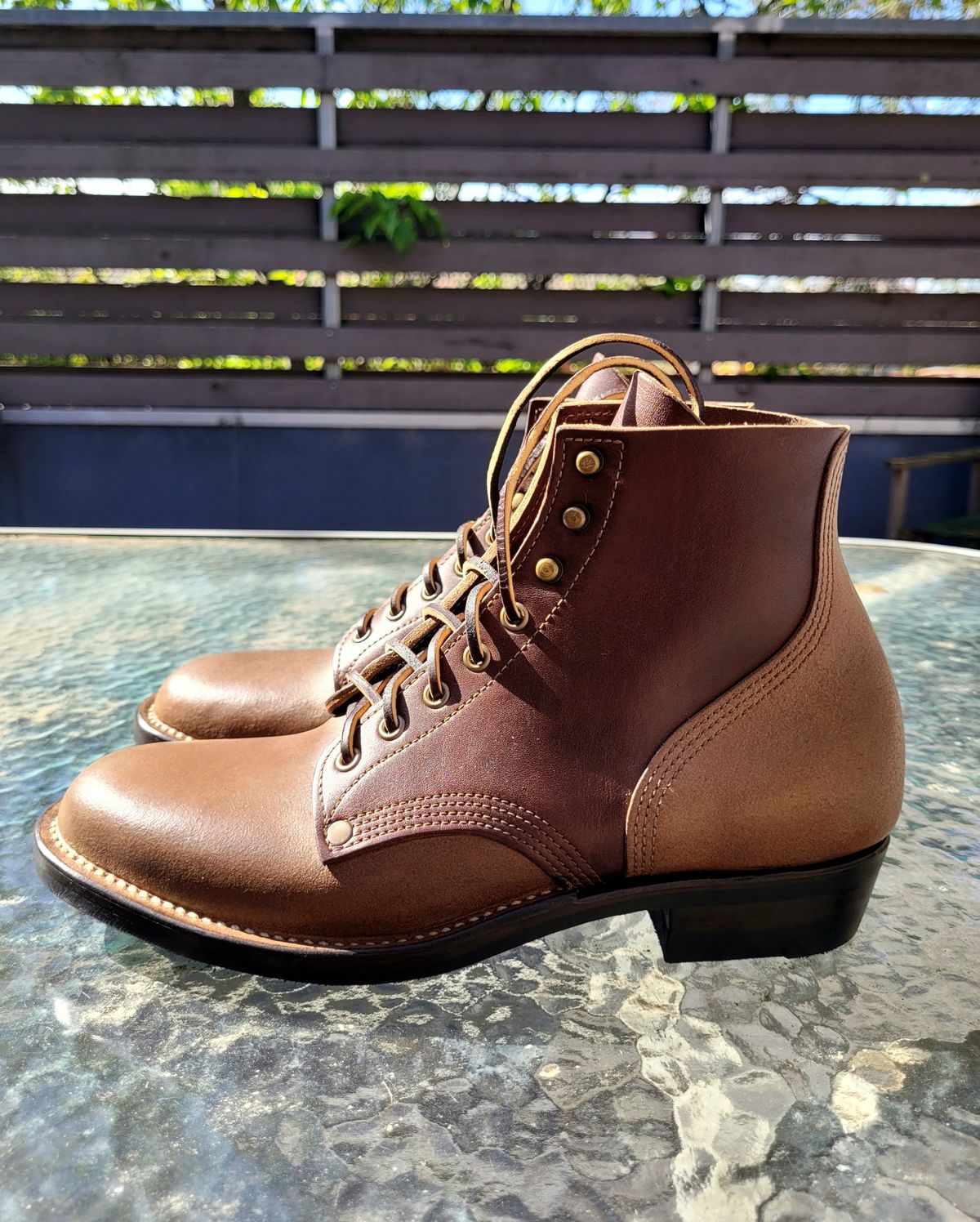 Photo by ericawjc on October 1, 2024 of the NF Bootmaker Milton Boot in Horween Natural Illini Latigo.