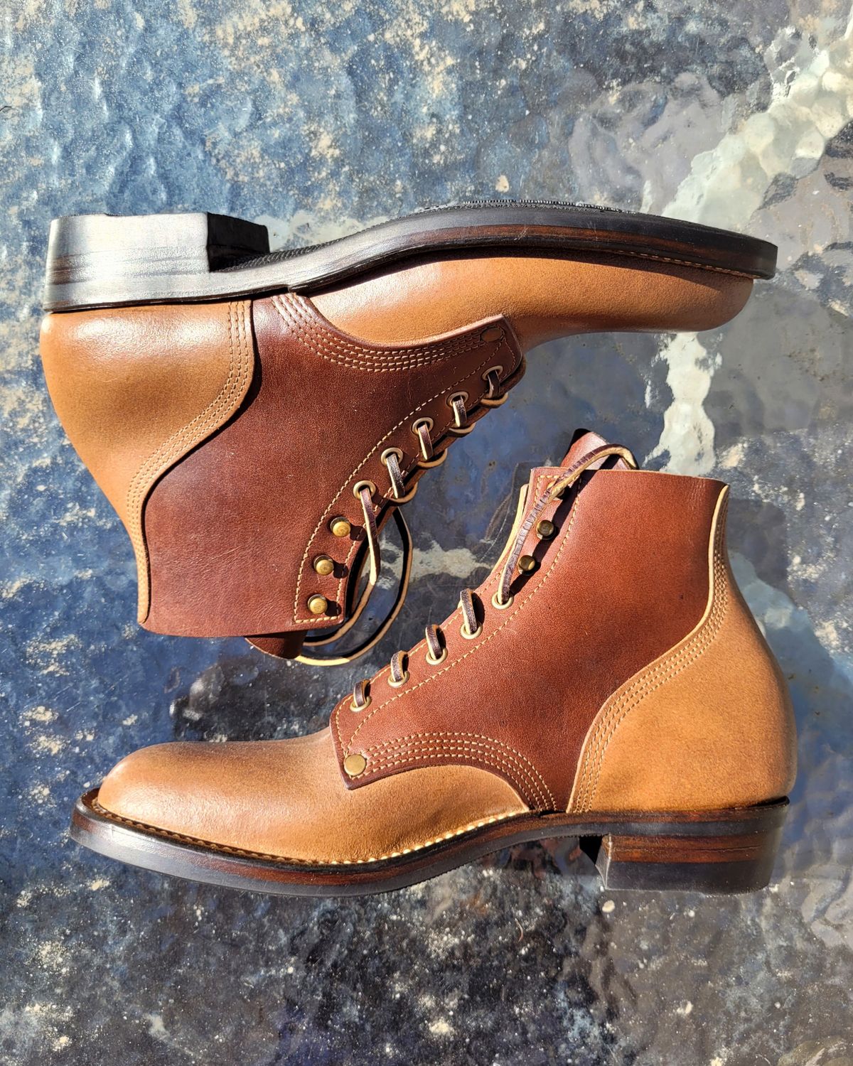 Photo by ericawjc on October 1, 2024 of the NF Bootmaker Milton Boot in Horween Natural Illini Latigo.