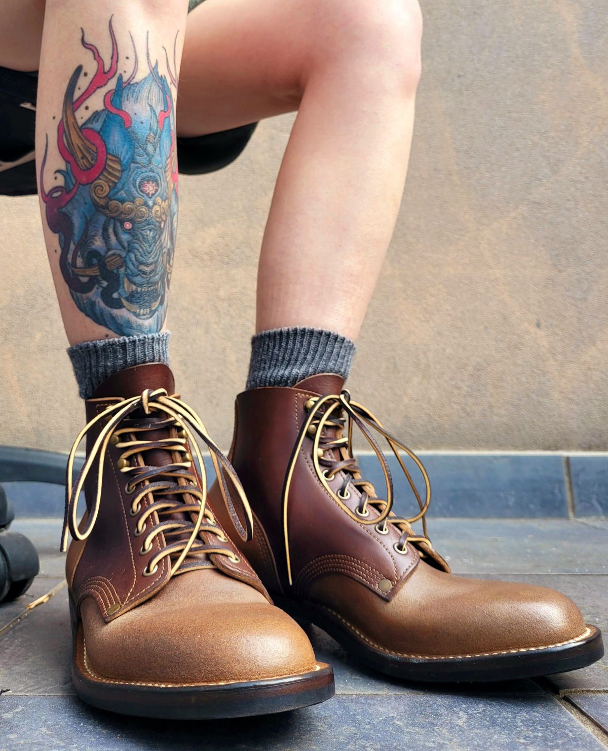 Photo by ericawjc on October 1, 2024 of the NF Bootmaker Milton Boot in Horween Natural Illini Latigo.