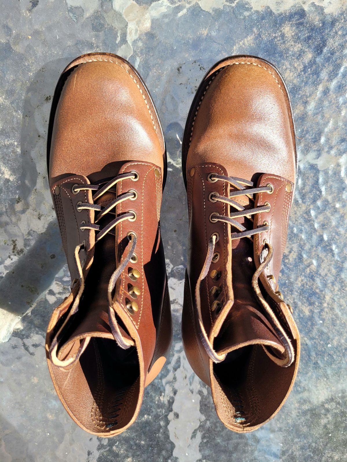 Photo by ericawjc on November 5, 2024 of the NF Bootmaker Milton Boot in Horween Natural Illini Latigo.