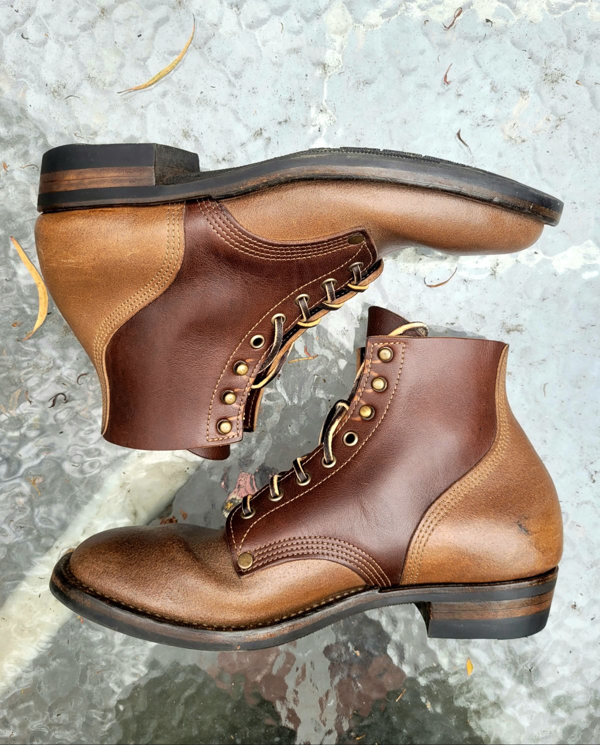 Photo by ericawjc on December 6, 2024 of the NF Bootmaker Milton Boot in Horween Natural Illini Latigo.