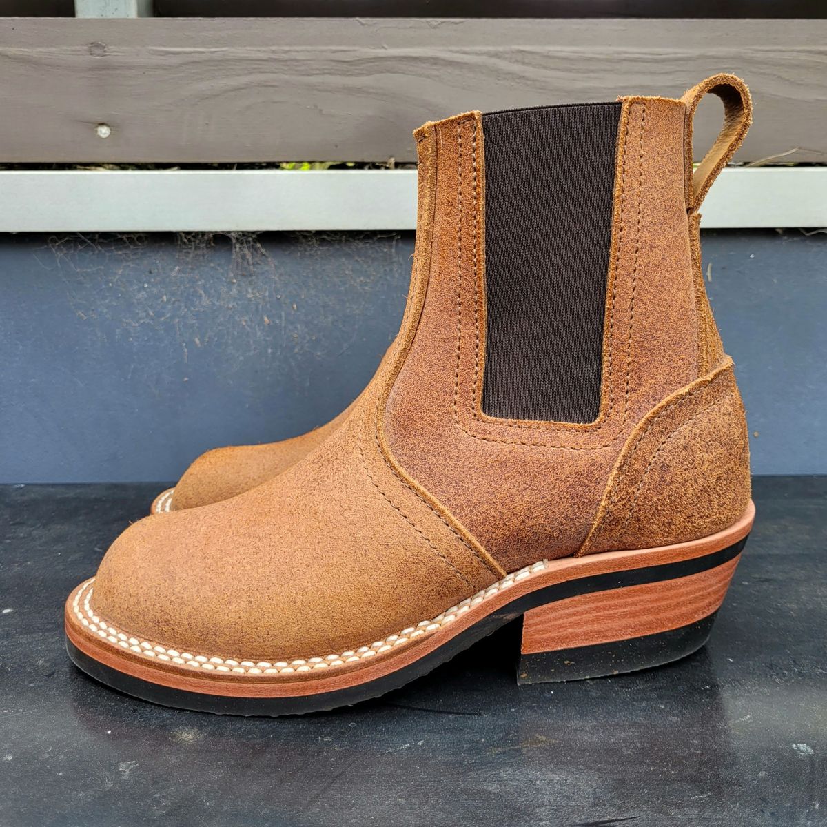 Photo by ericawjc on October 1, 2025 of the Nicks Heritage Chelsea in Nicks / Seidel 1964 Monarch Roughout.