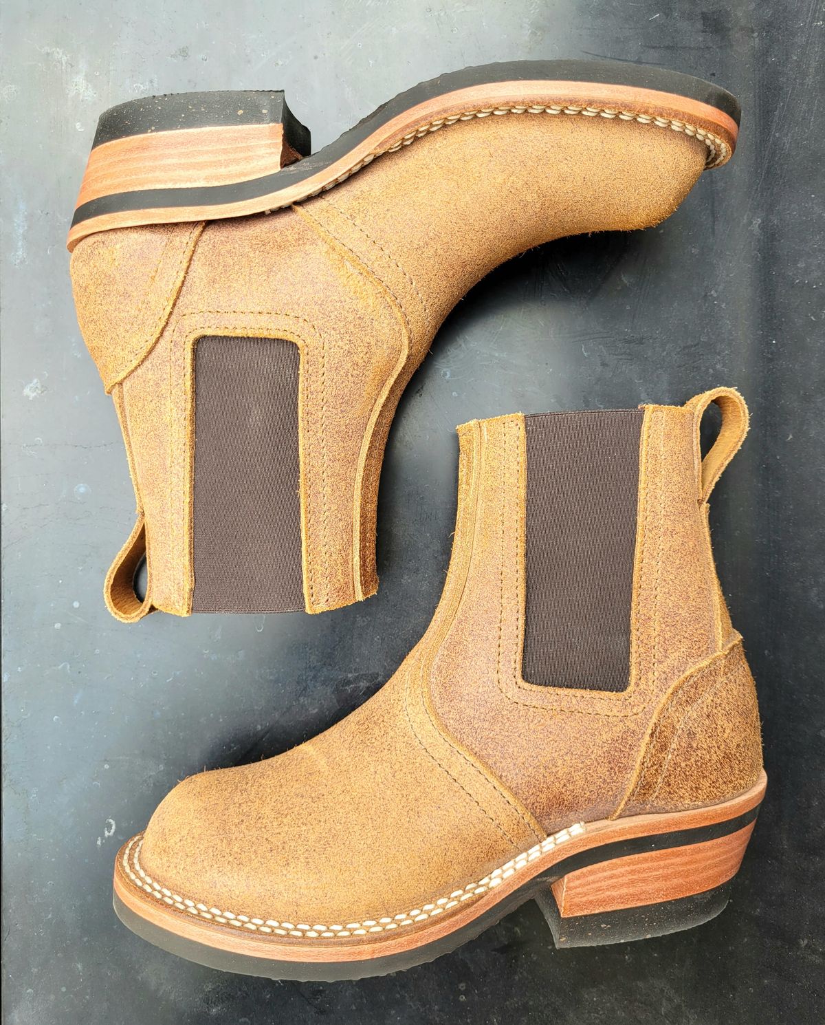 Photo by ericawjc on October 1, 2025 of the Nicks Heritage Chelsea in Nicks / Seidel 1964 Monarch Roughout.