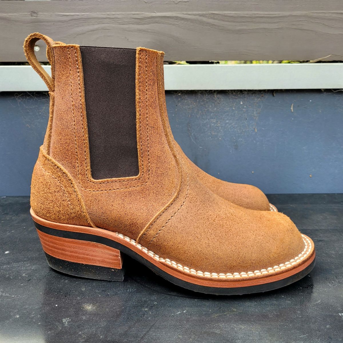 Photo by ericawjc on October 1, 2025 of the Nicks Heritage Chelsea in Nicks / Seidel 1964 Monarch Roughout.