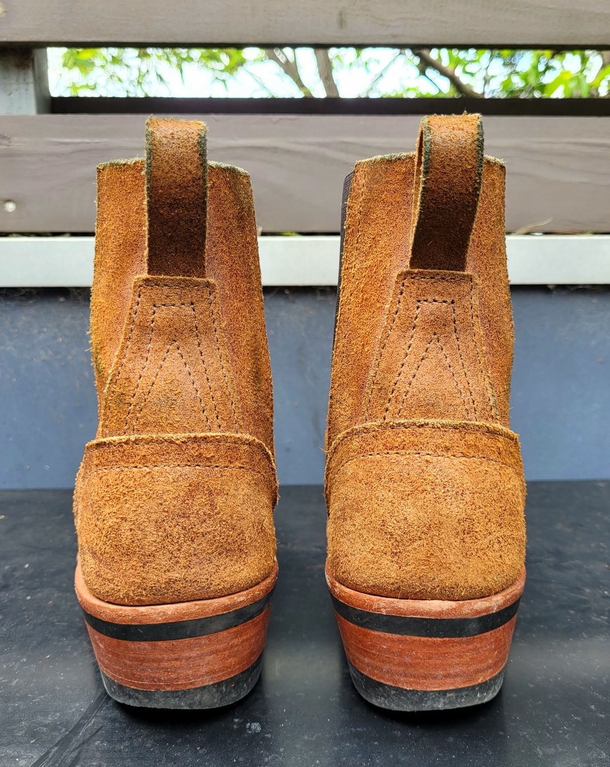 Photo by ericawjc on November 5, 2025 of the Nicks Heritage Chelsea in Nicks / Seidel 1964 Monarch Roughout.