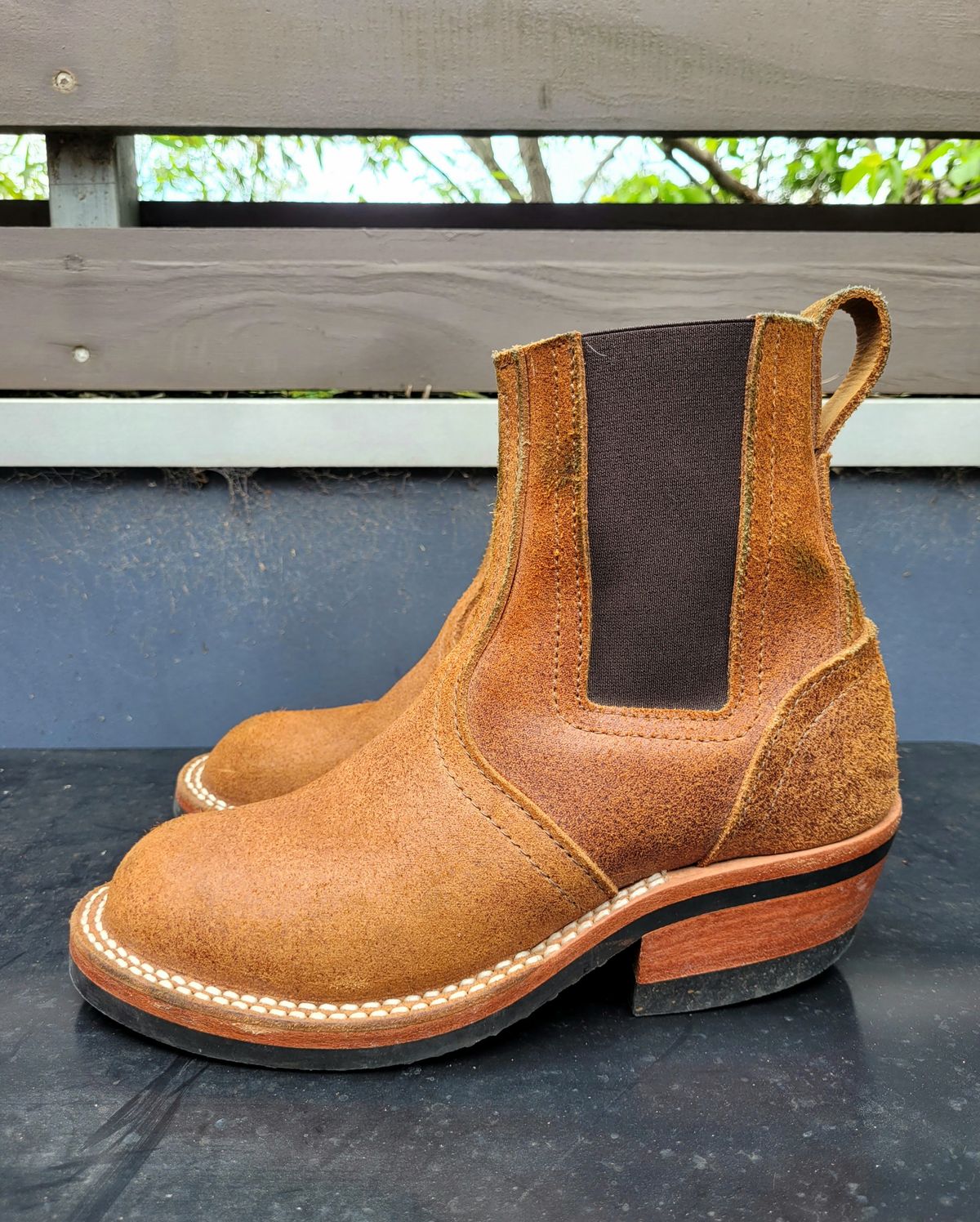 Photo by ericawjc on November 5, 2025 of the Nicks Heritage Chelsea in Nicks / Seidel 1964 Monarch Roughout.