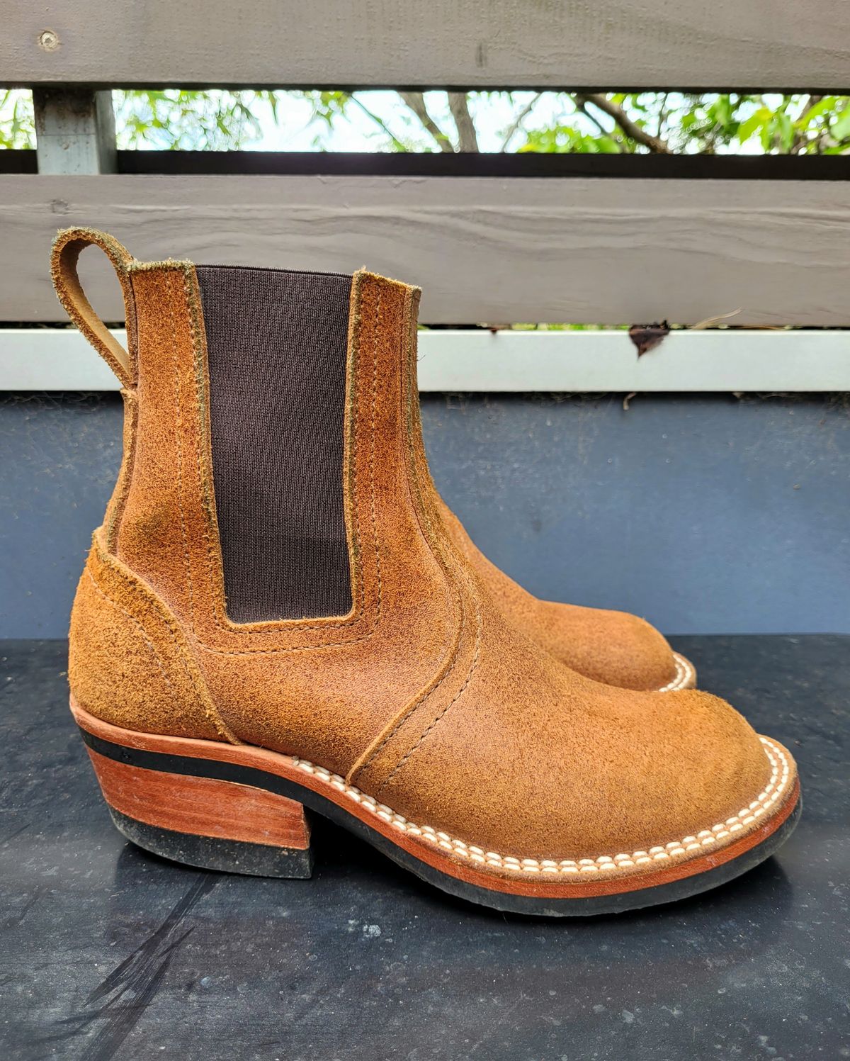 Photo by ericawjc on November 5, 2025 of the Nicks Heritage Chelsea in Nicks / Seidel 1964 Monarch Roughout.