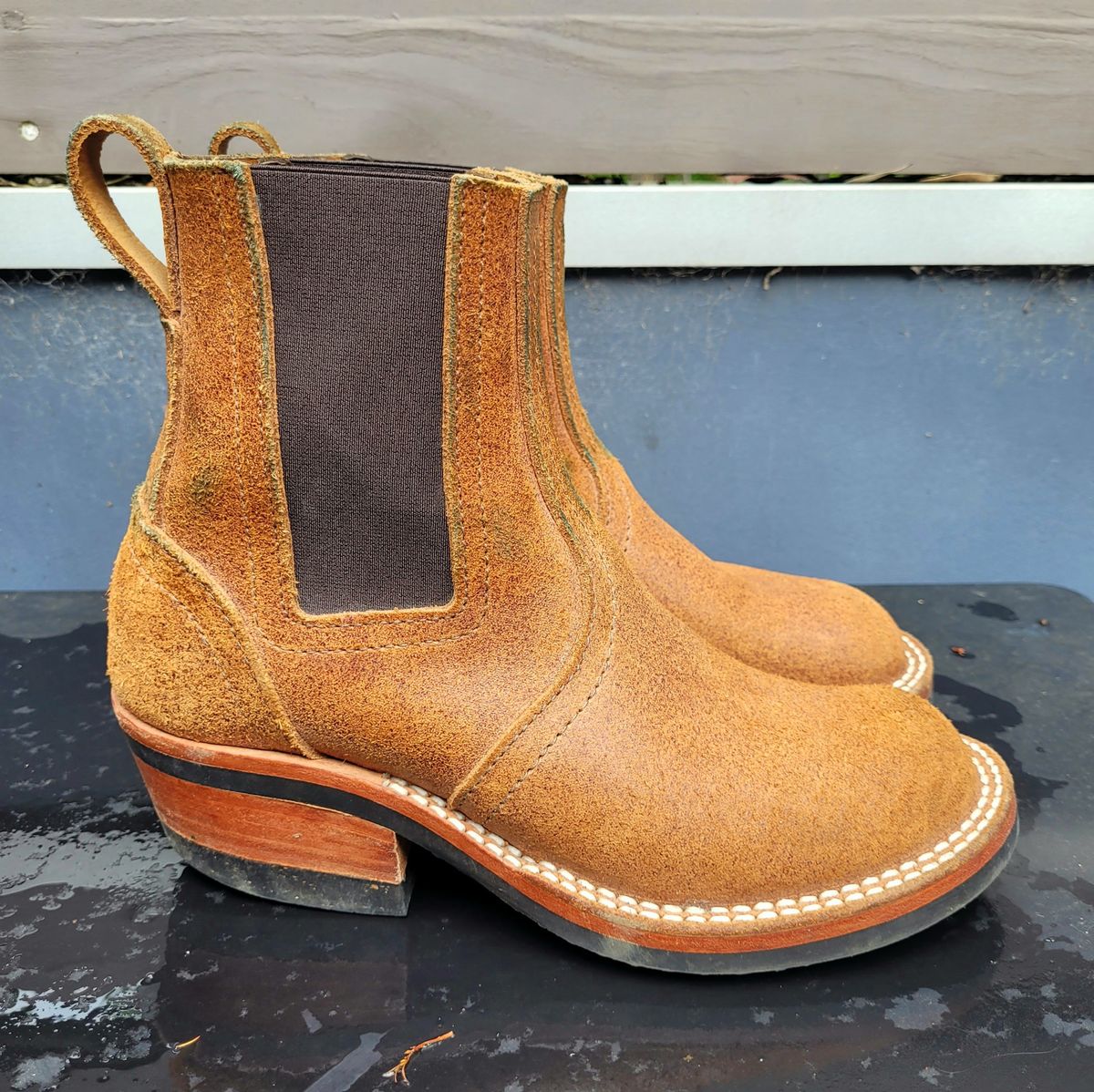 Photo by ericawjc on December 5, 2025 of the Nicks Heritage Chelsea in Nicks / Seidel 1964 Monarch Roughout.