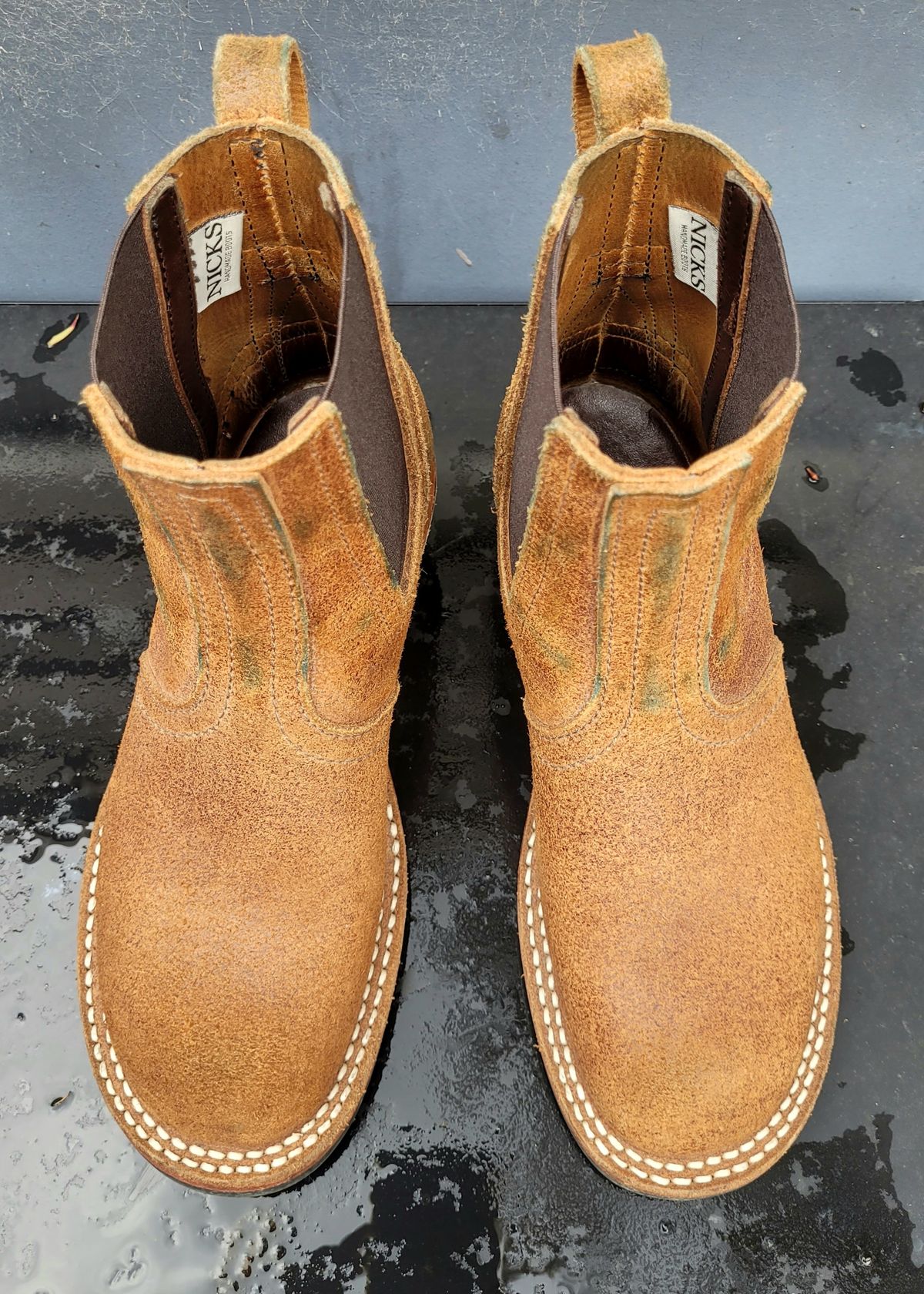 Photo by ericawjc on December 5, 2025 of the Nicks Heritage Chelsea in Nicks / Seidel 1964 Monarch Roughout.