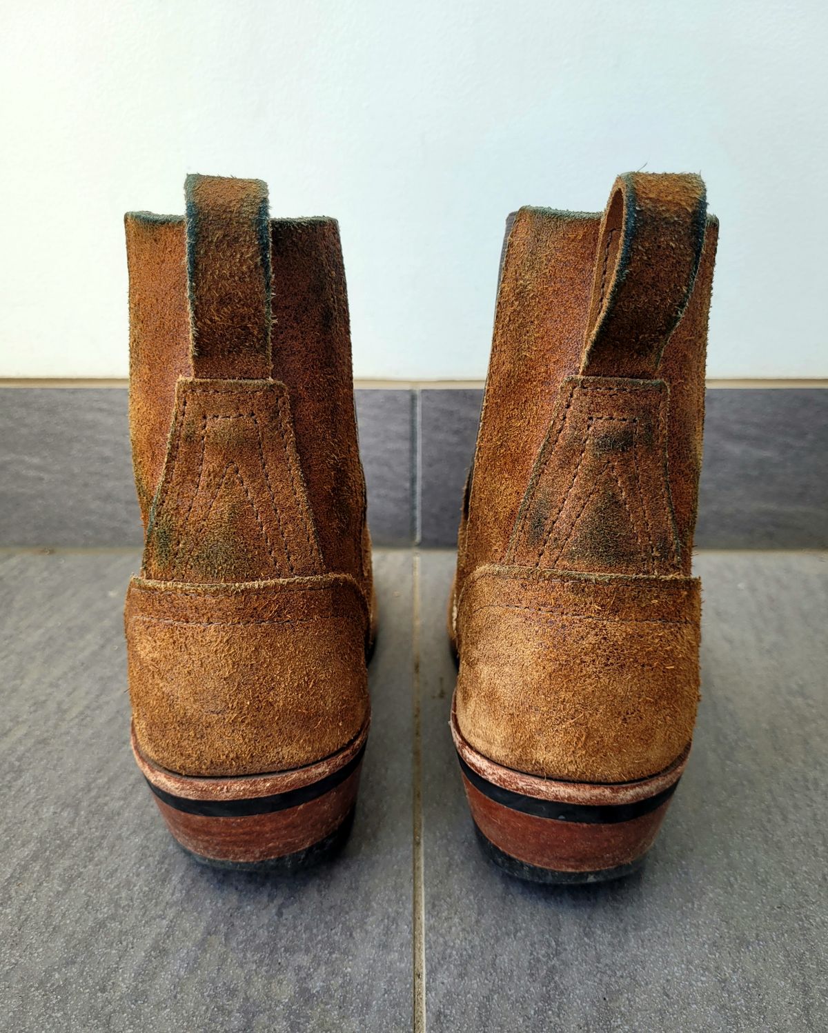 Photo by ericawjc on February 6, 2026 of the Nicks Heritage Chelsea in Nicks / Seidel 1964 Monarch Roughout.